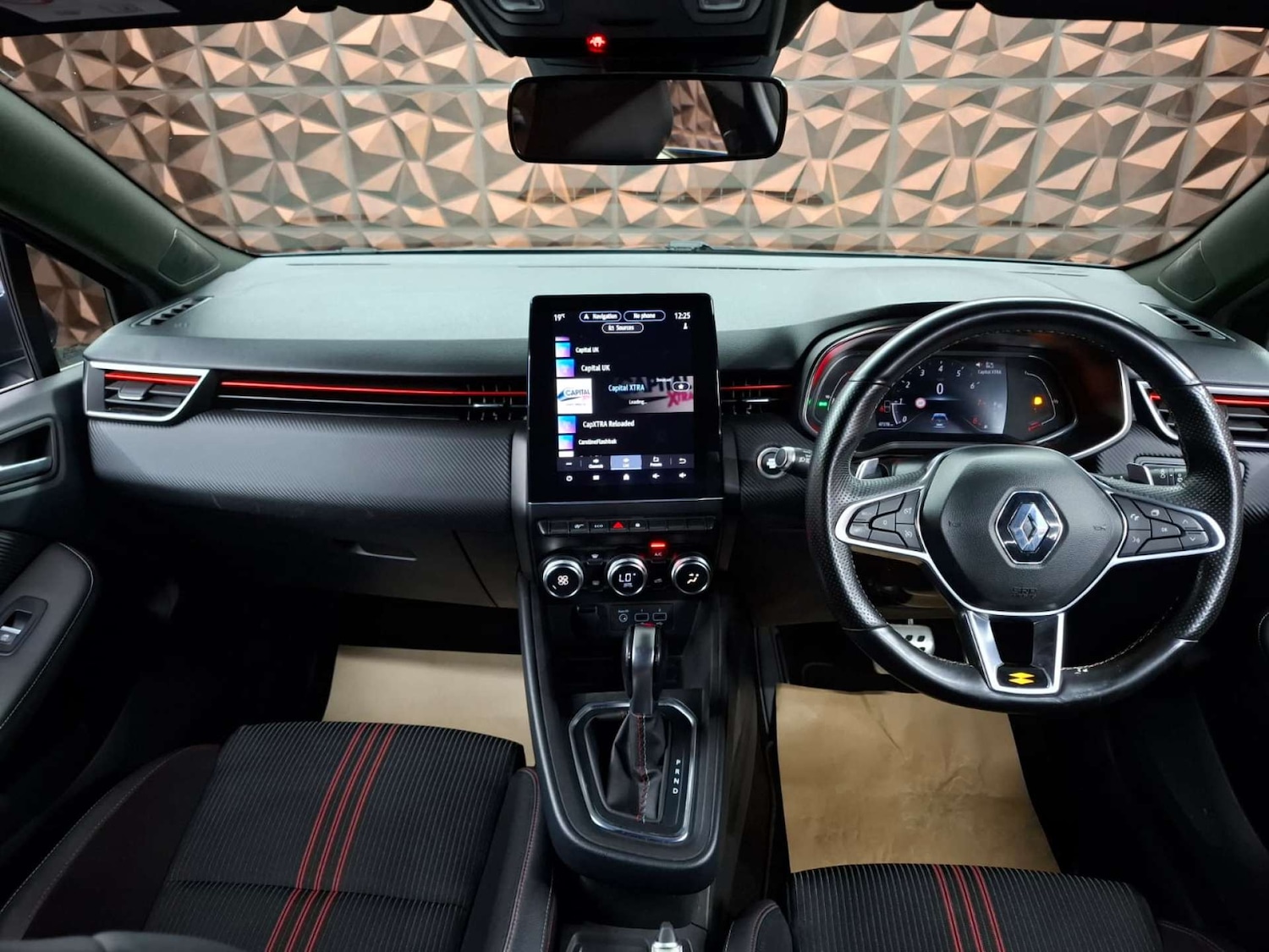 Used Renault Clio 2020 for sale - 77151285: Photo 30