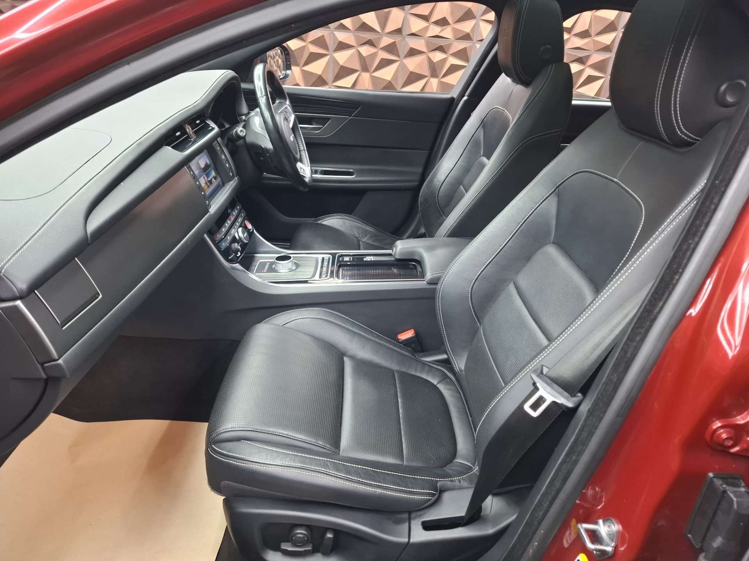 Used Jaguar XF 2016 for sale - 77151234: Photo 14