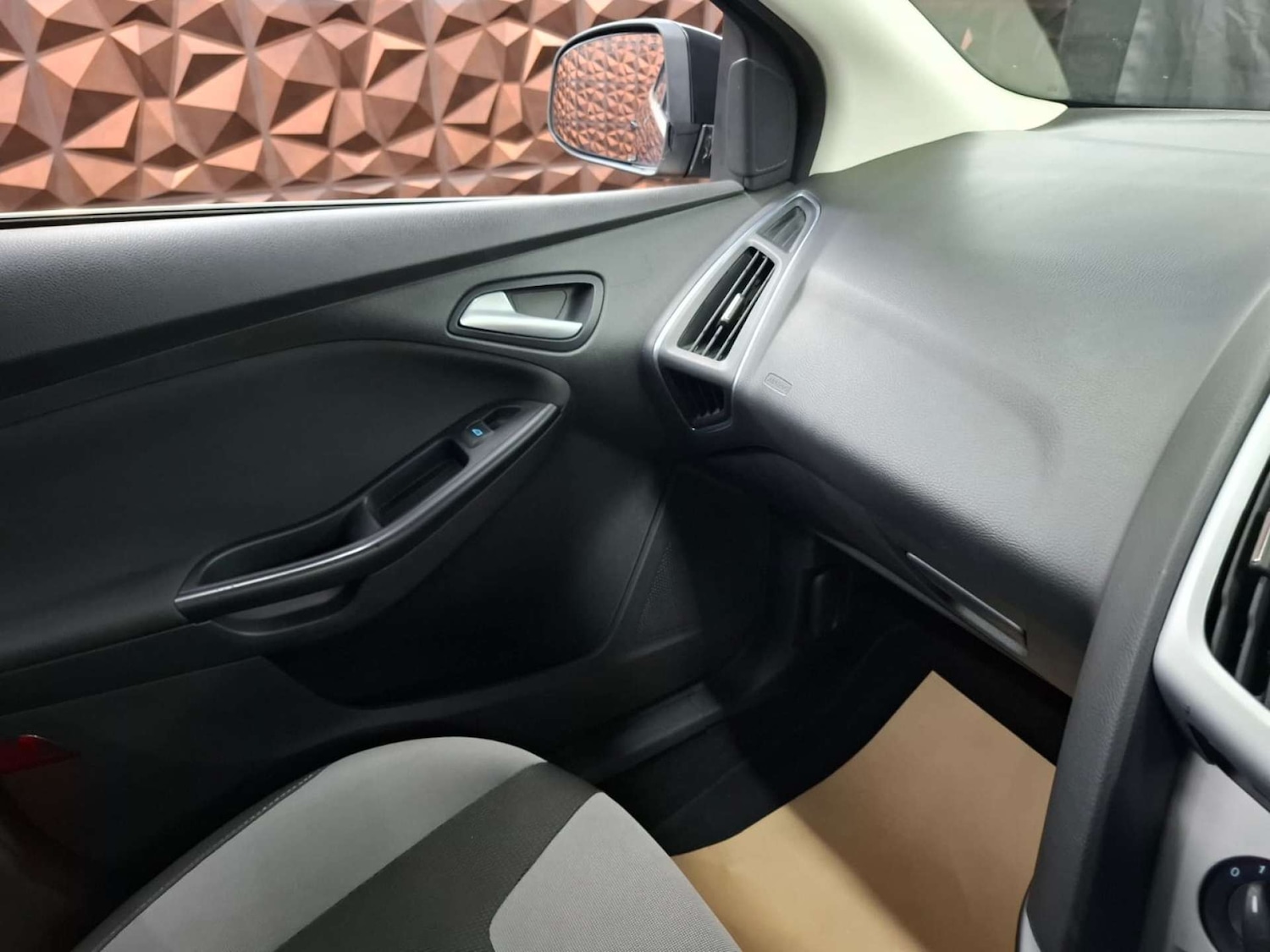 Used Ford Focus 2013 for sale - 76921433: Photo 10