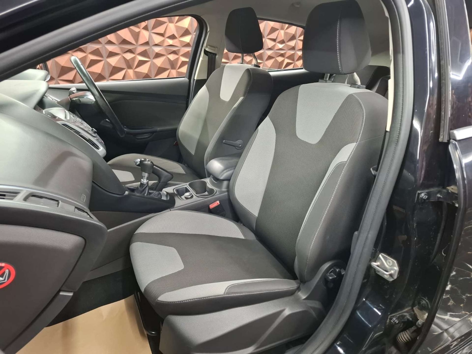 Used Ford Focus 2013 for sale - 76921433: Photo 15