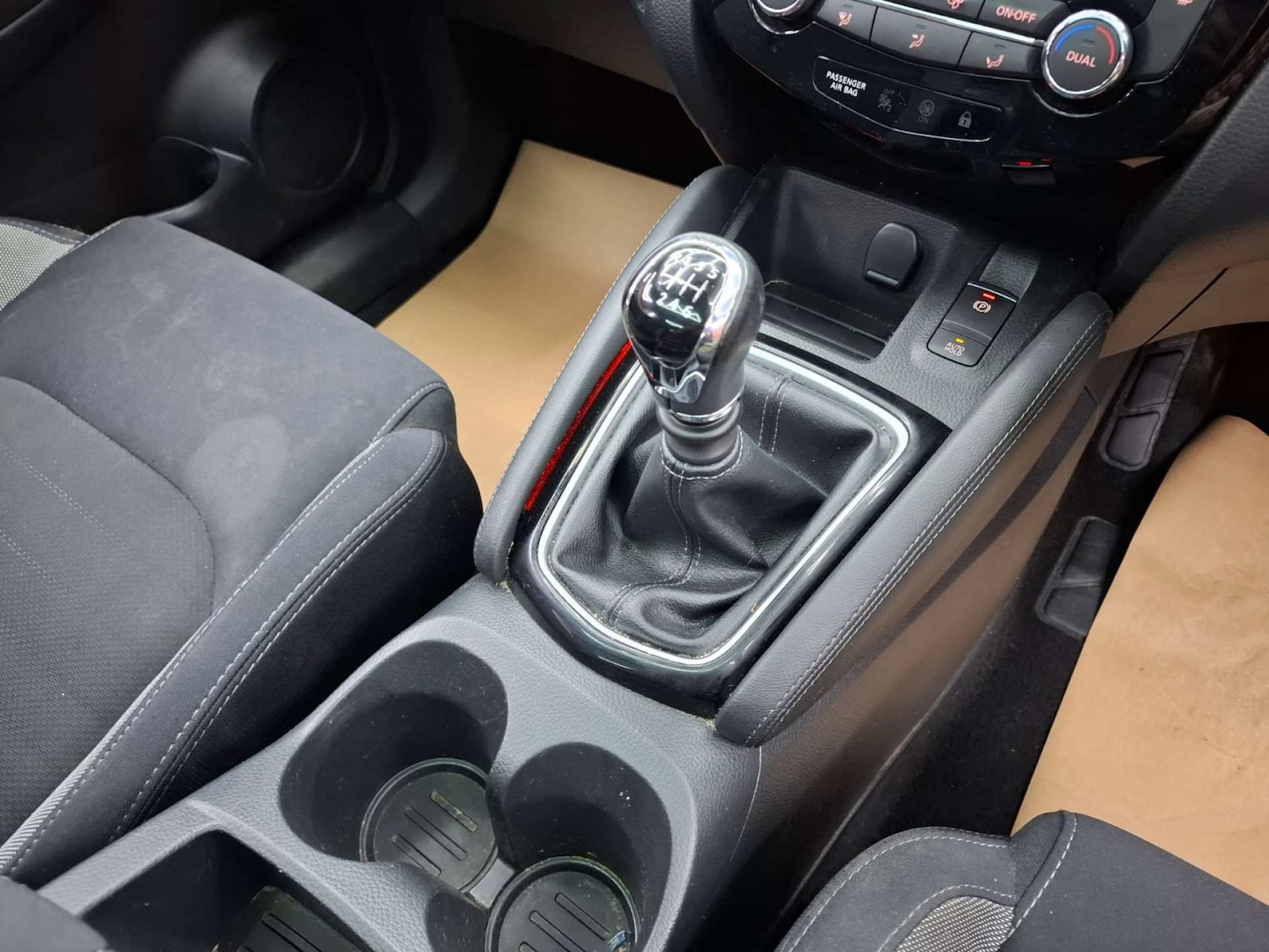 Used Nissan Qashqai 2017 for sale - 76921484: Photo 23