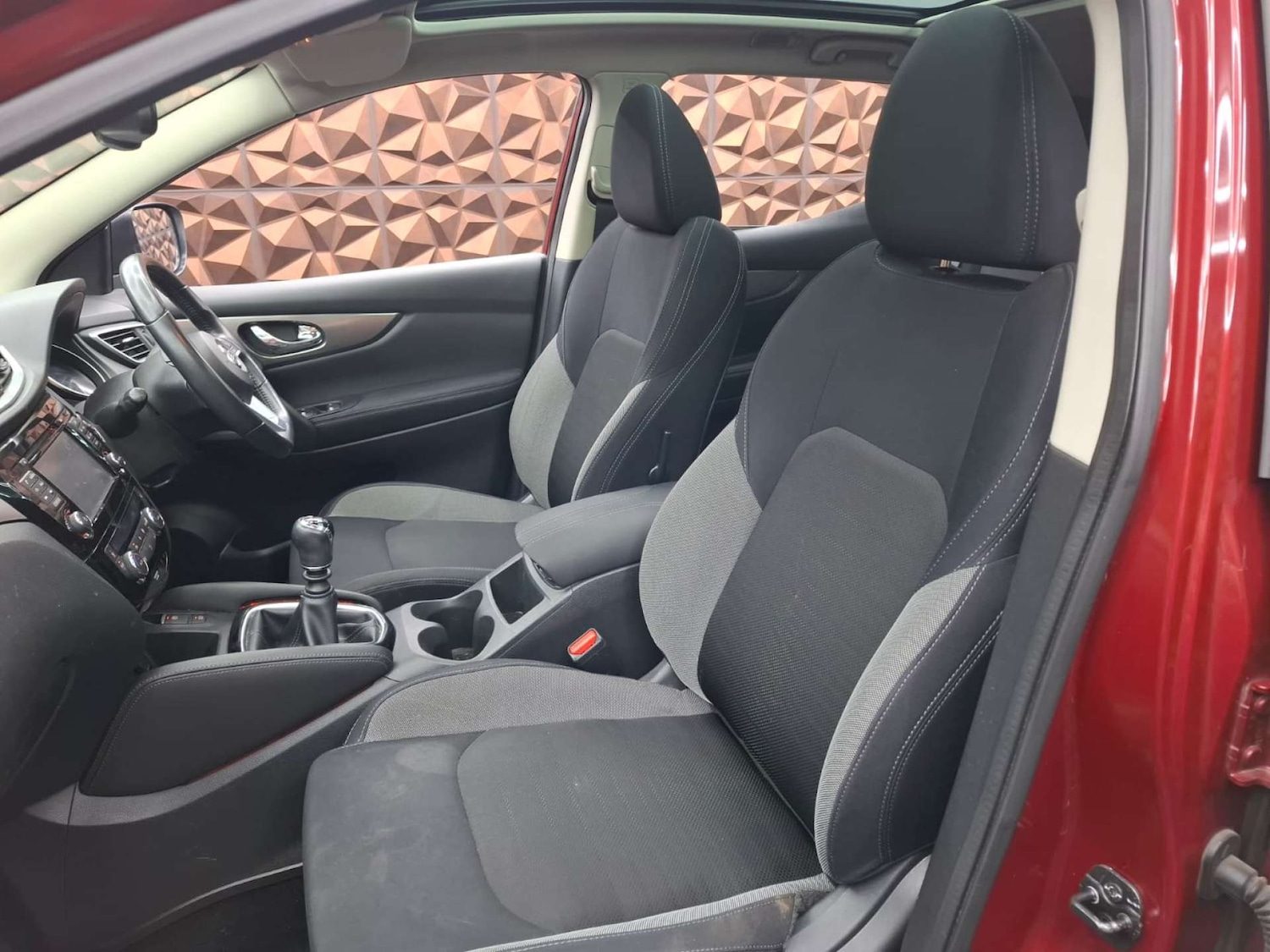 Used Nissan Qashqai 2017 for sale - 76921484: Photo 31