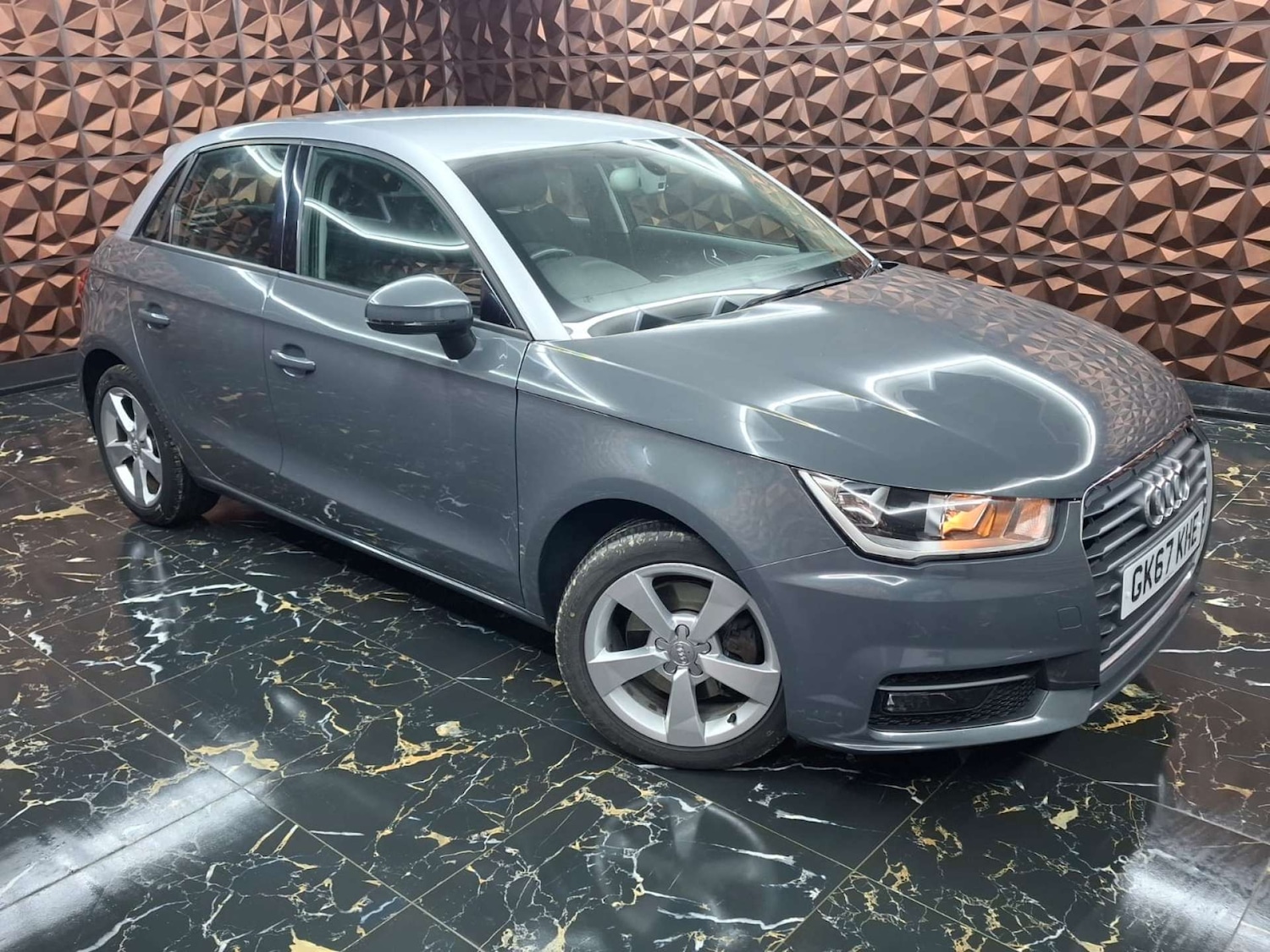 Used Audi A1 2017 for sale - 76921514: Photo 2