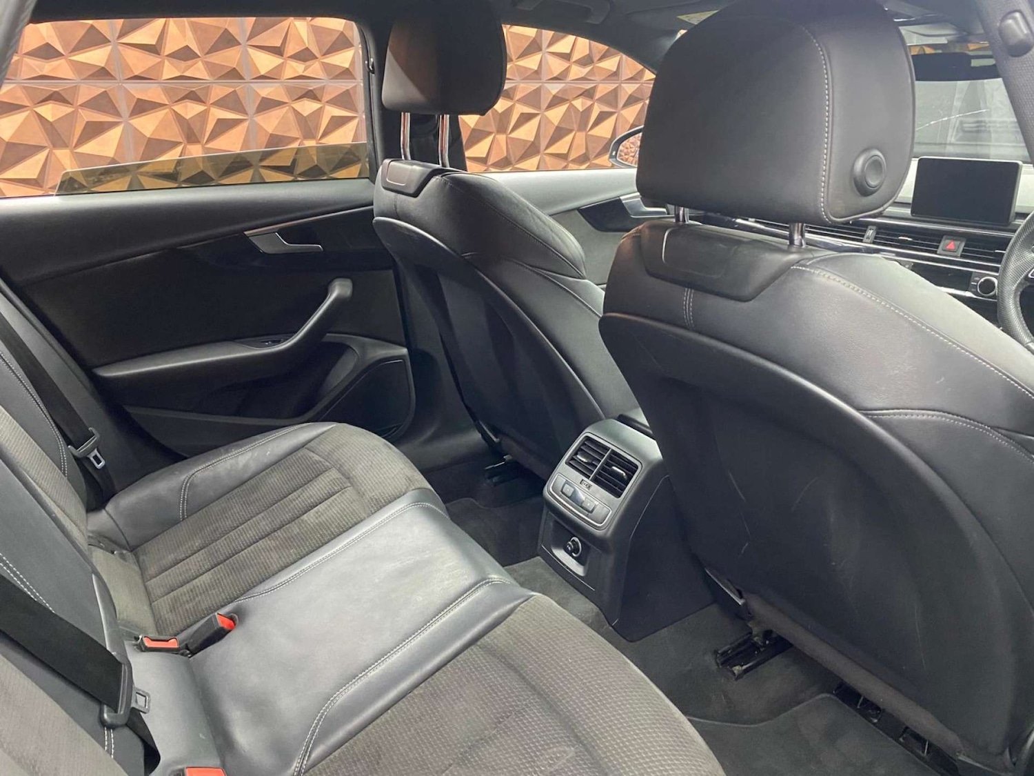 Used Audi A4 2017 for sale - 77640565: Photo 11