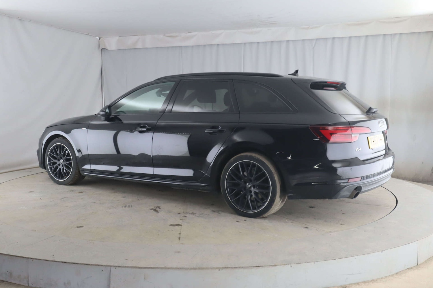 Used Audi A4 2017 for sale - 77640565: Photo 5