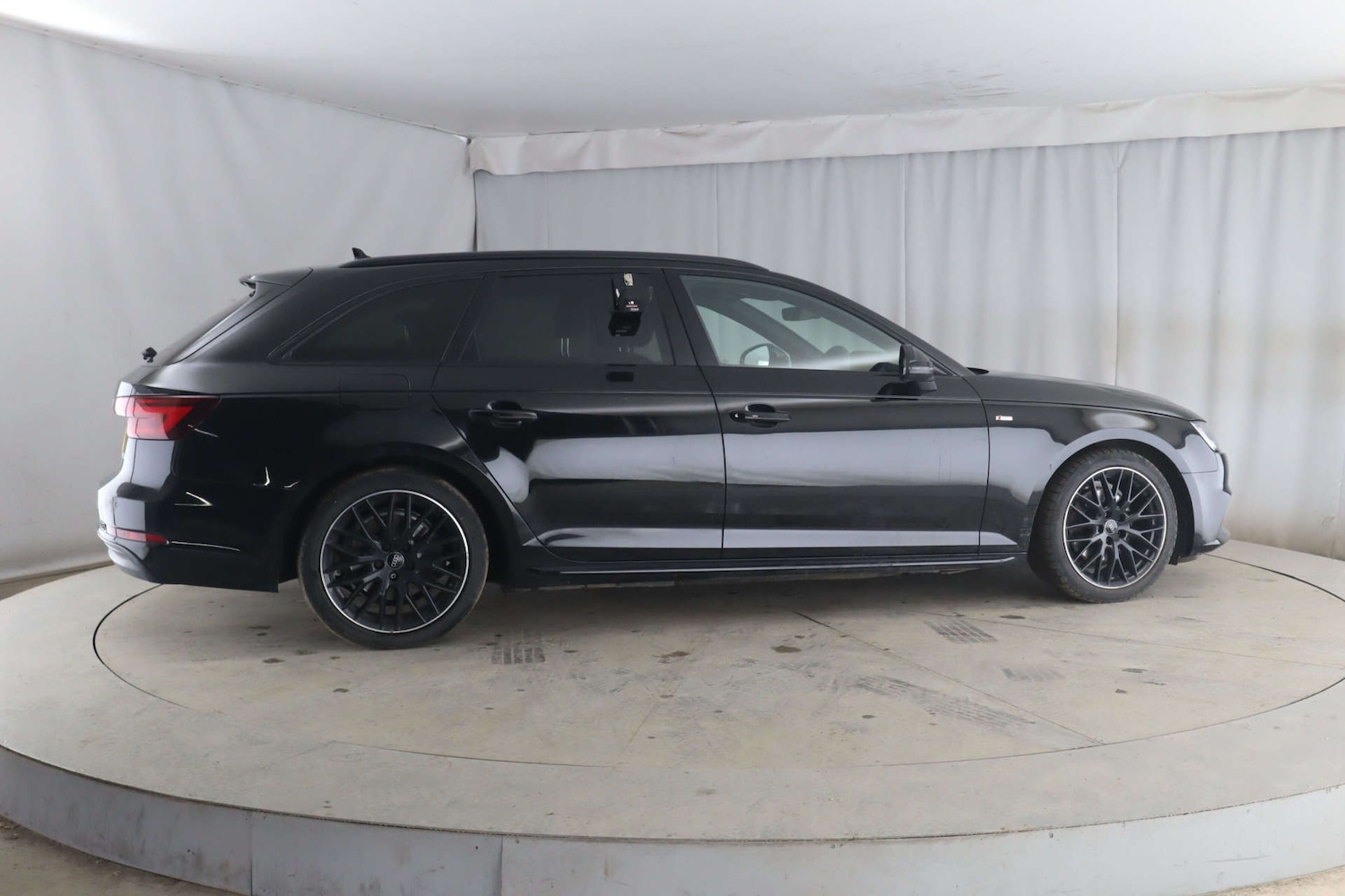 Used Audi A4 2017 for sale - 77640565: Photo 8