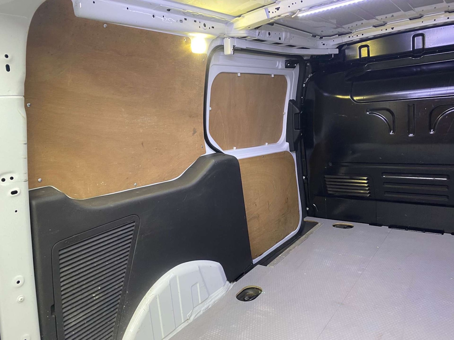 Used Ford Transit Connect 2018 for sale - 77564294: Photo 21