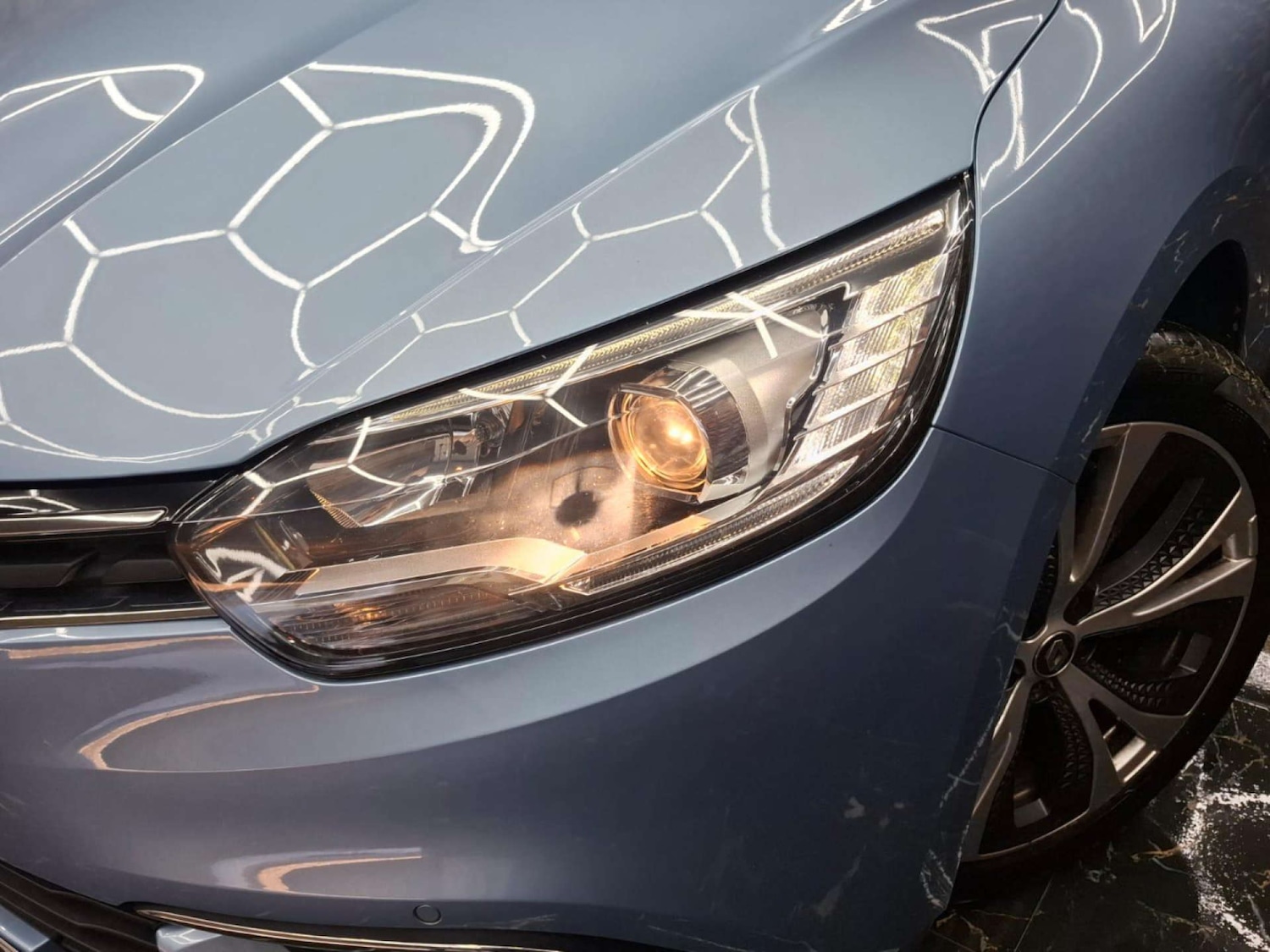 Used Renault Scenic 2017 for sale - 76921339: Photo 11