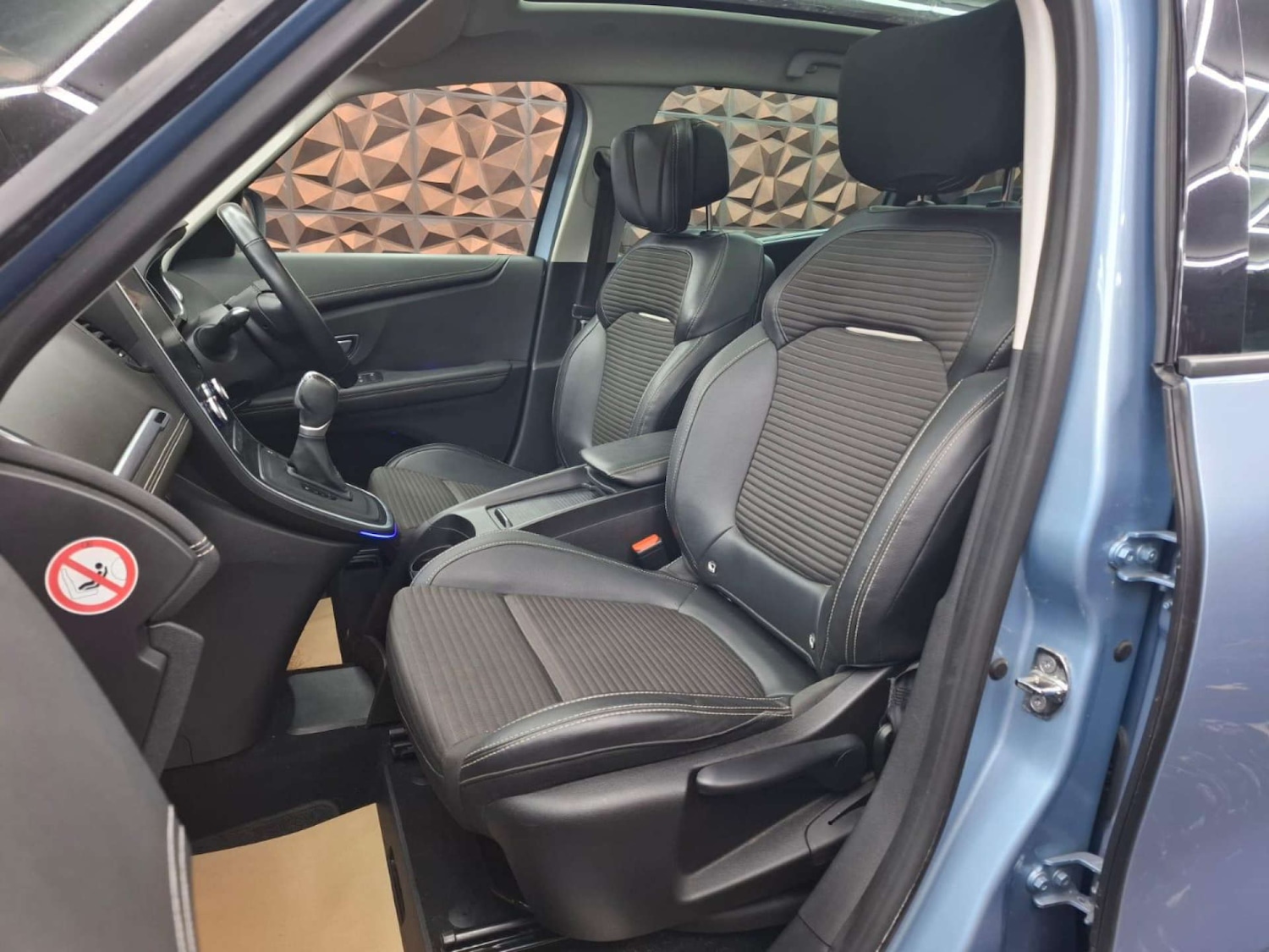 Used Renault Scenic 2017 for sale - 76921339: Photo 19