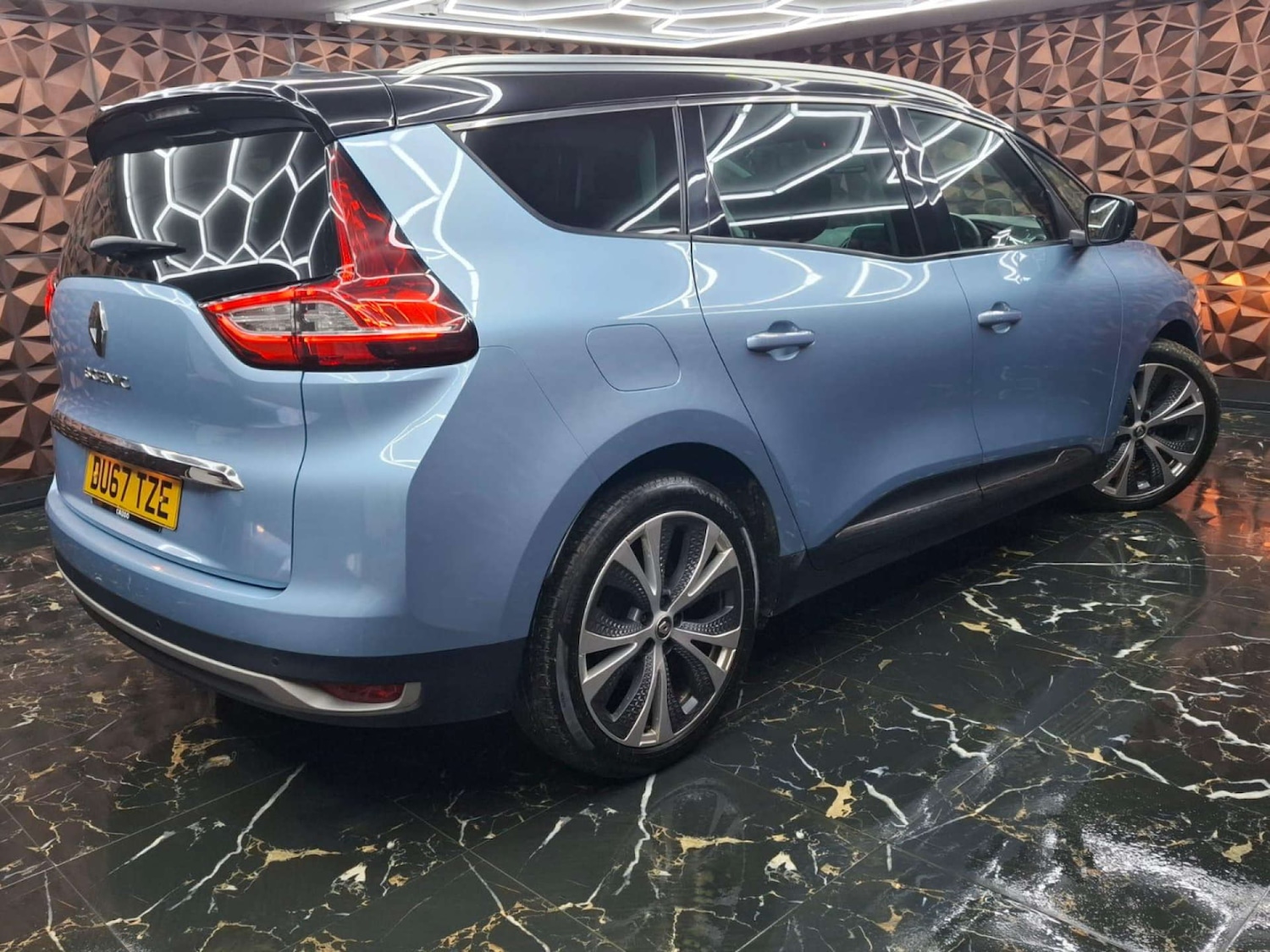 Used Renault Scenic 2017 for sale - 76921339: Photo 46