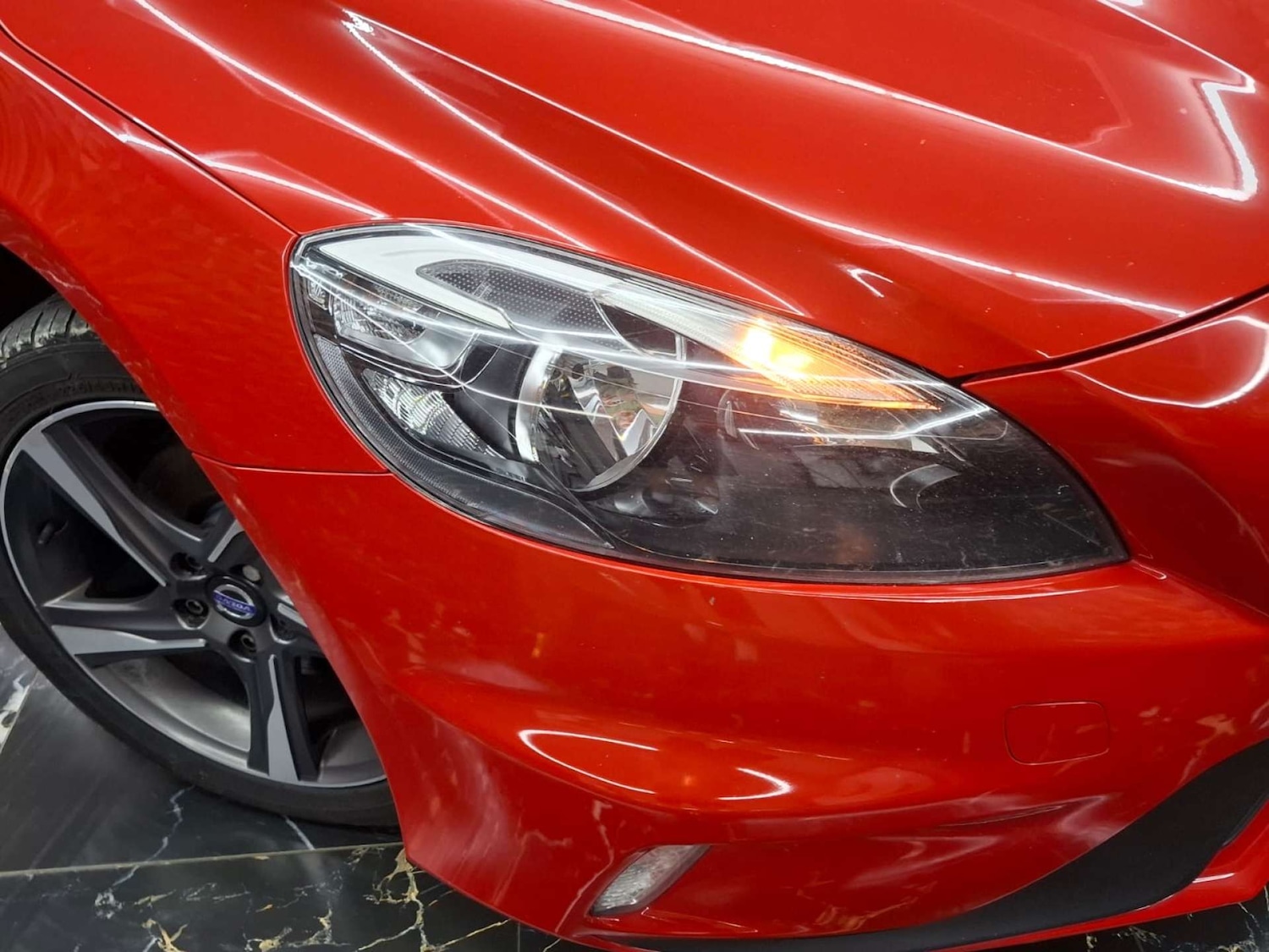 Used Volvo V40 2016 for sale - 76921428: Photo 5