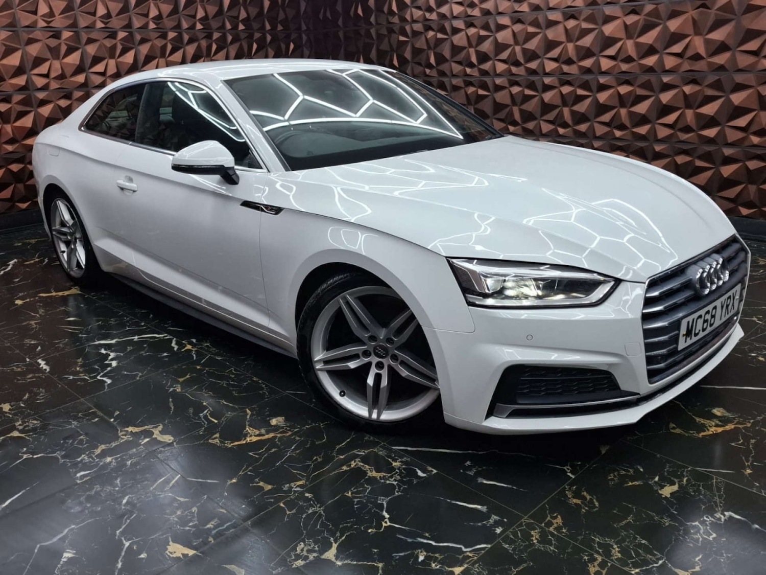 Used Audi A5 2019 for sale - 76921481: Photo 2