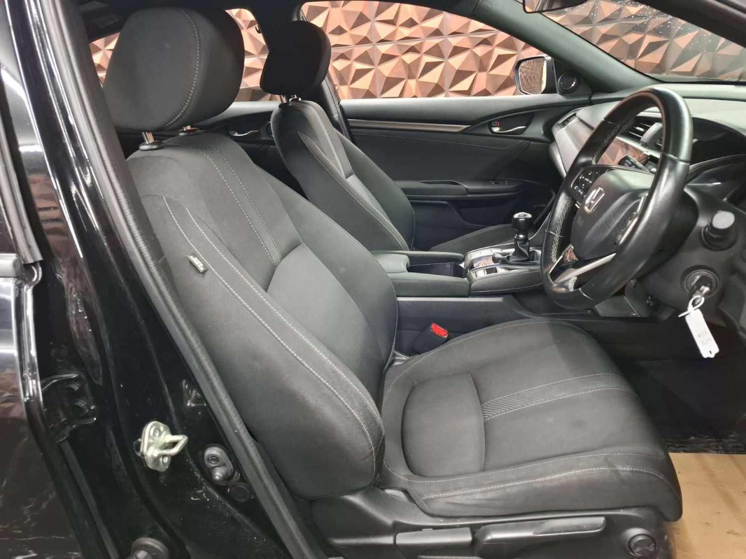 Used Honda Civic 2018 for sale - 76921490: Photo 21