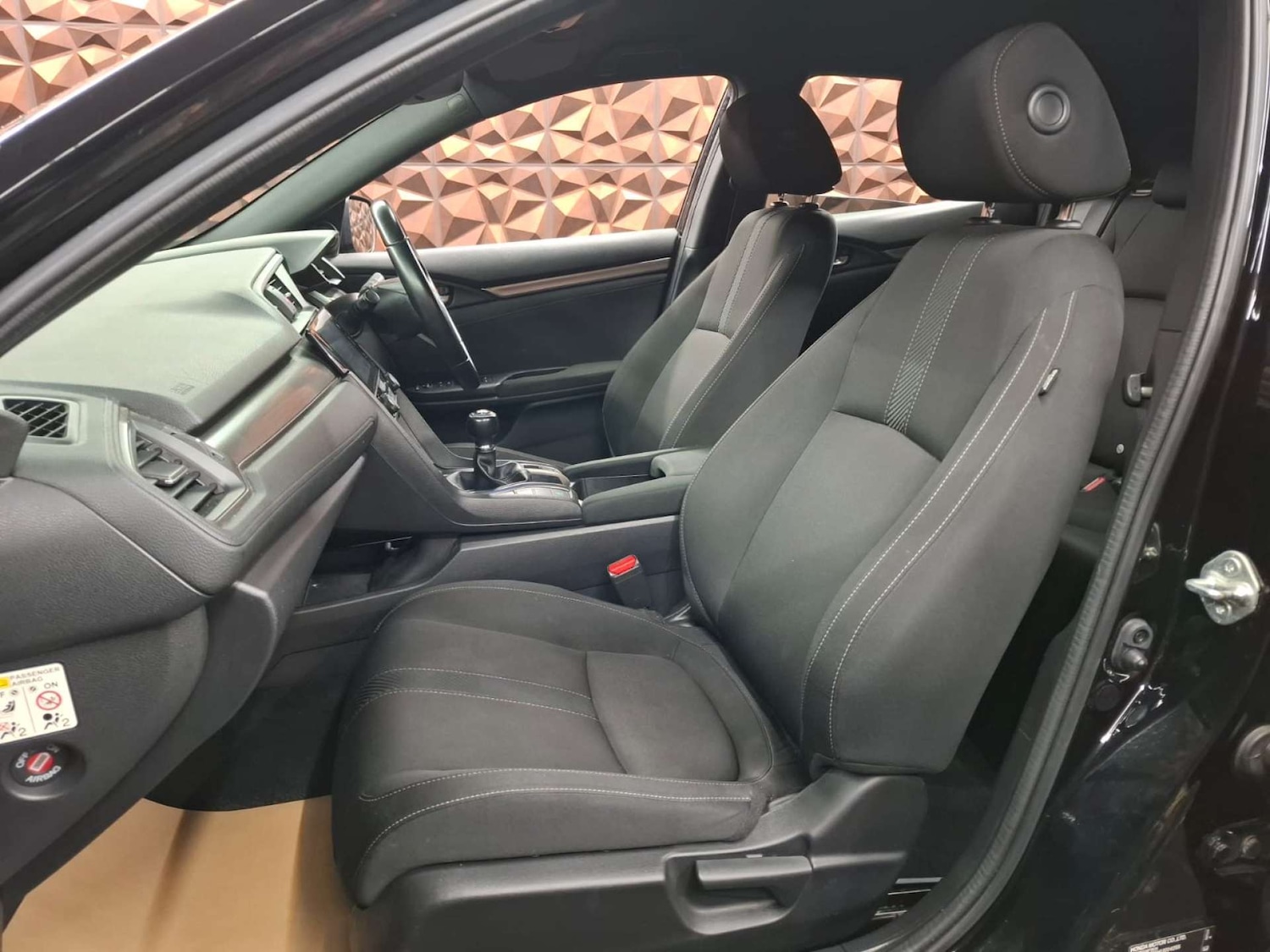 Used Honda Civic 2018 for sale - 76921490: Photo 22