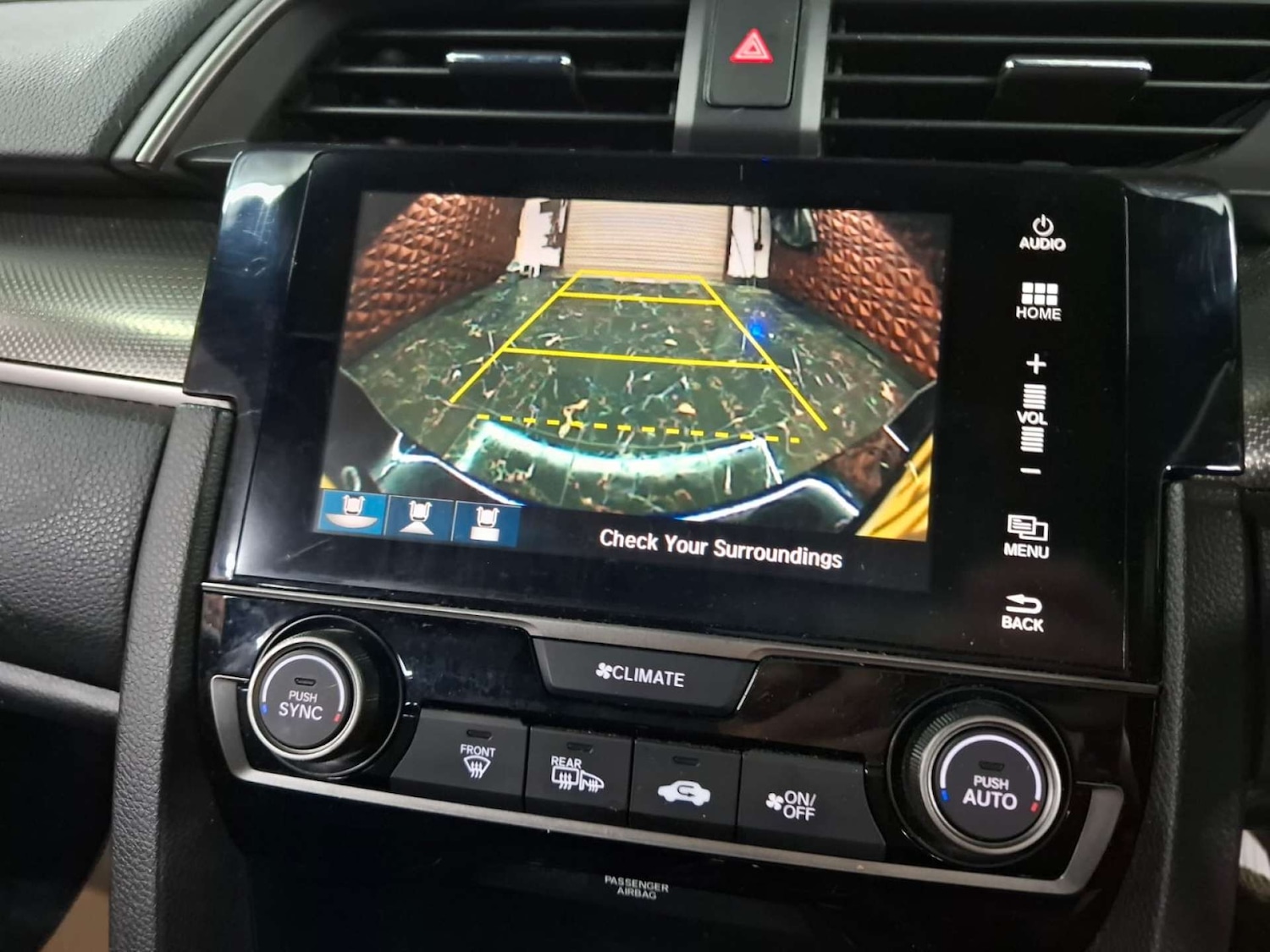 Used Honda Civic 2018 for sale - 76921490: Photo 31