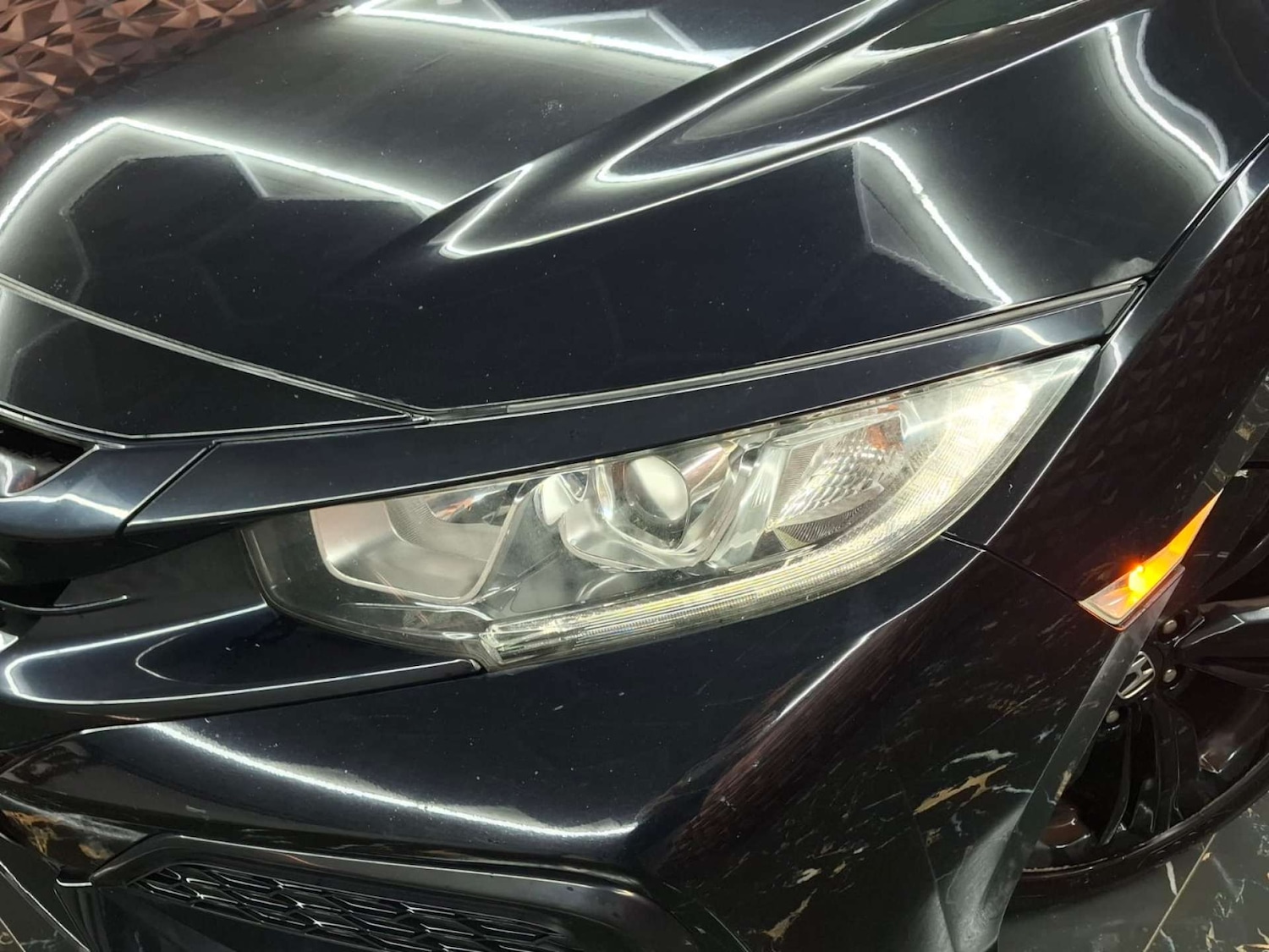 Used Honda Civic 2018 for sale - 76921490: Photo 5