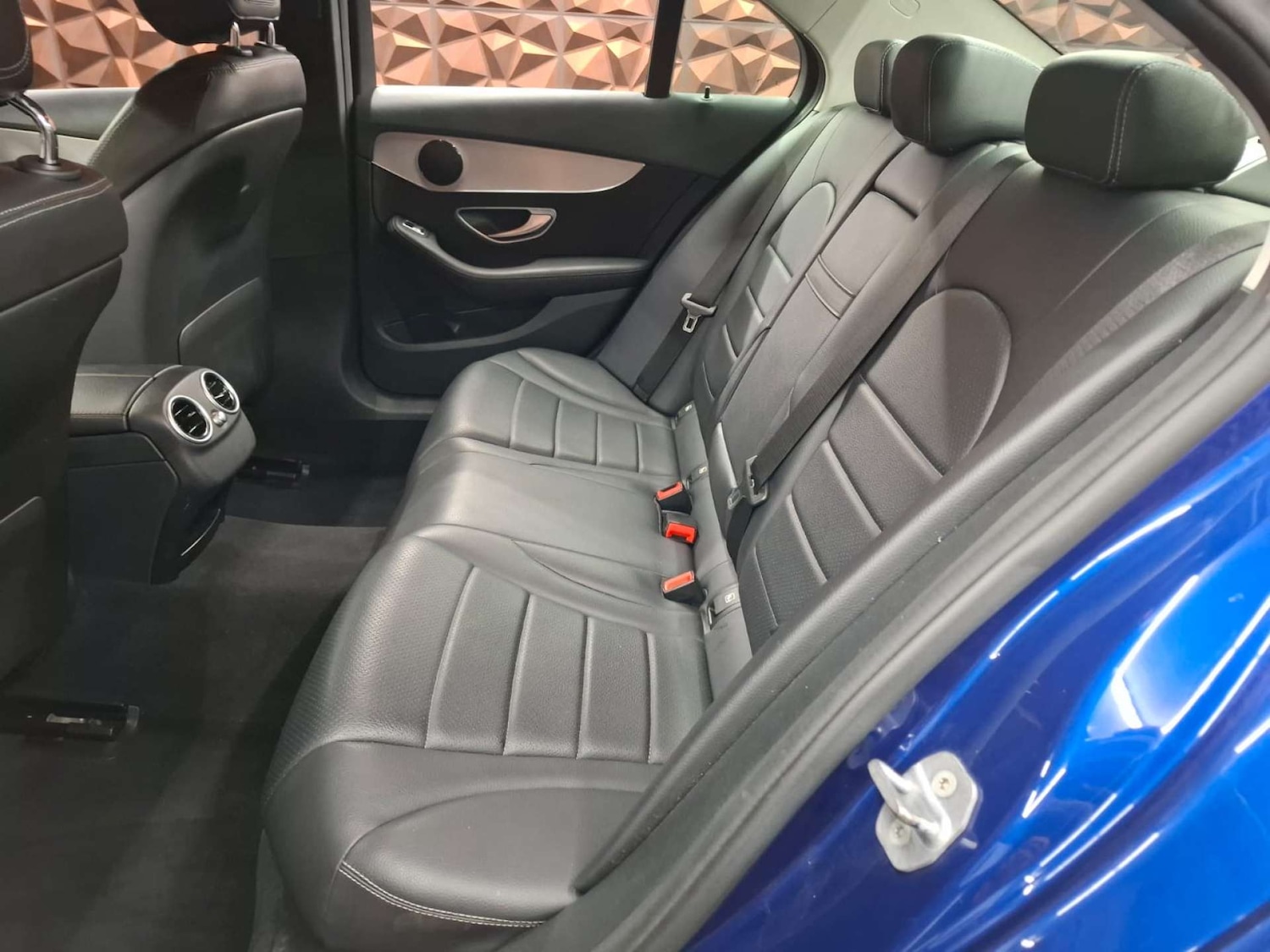 Used Mercedes-Benz C Class 2019 for sale - 76921403: Photo 10