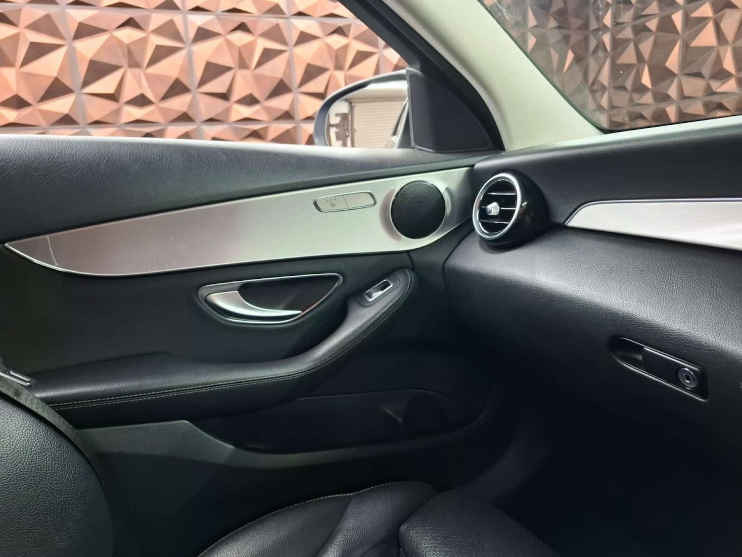 Used Mercedes-Benz C Class 2019 for sale - 76921403: Photo 16