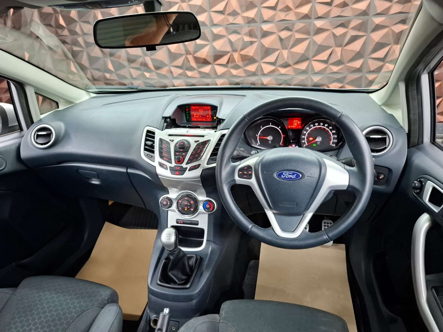 Used Ford Fiesta 2012 for sale - 76921390: Photo 19