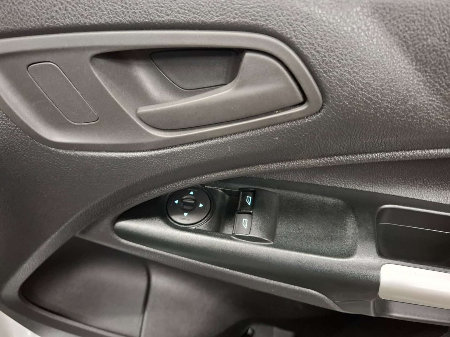 Used Ford Transit Connect 2017 for sale - 76921392: Photo 12