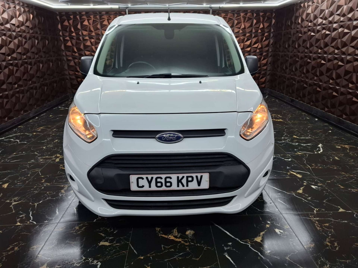 Used Ford Transit Connect 2017 for sale - 76921392: Photo 3