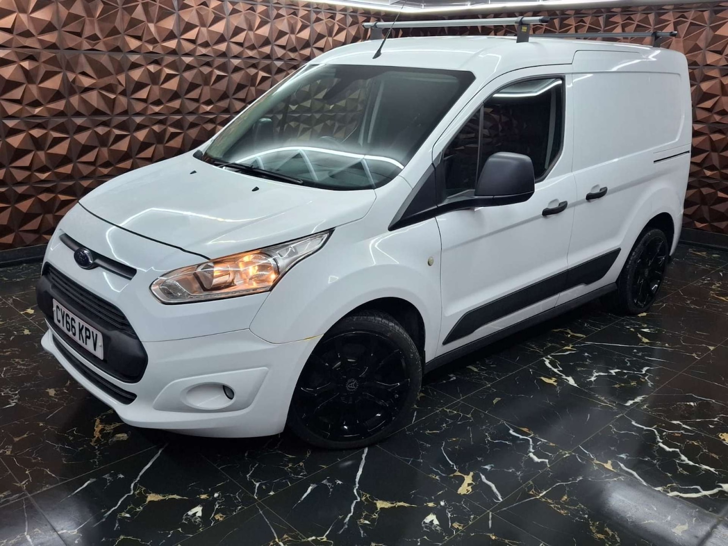 Used Ford Transit Connect 2017 for sale - 76921392: Photo 4
