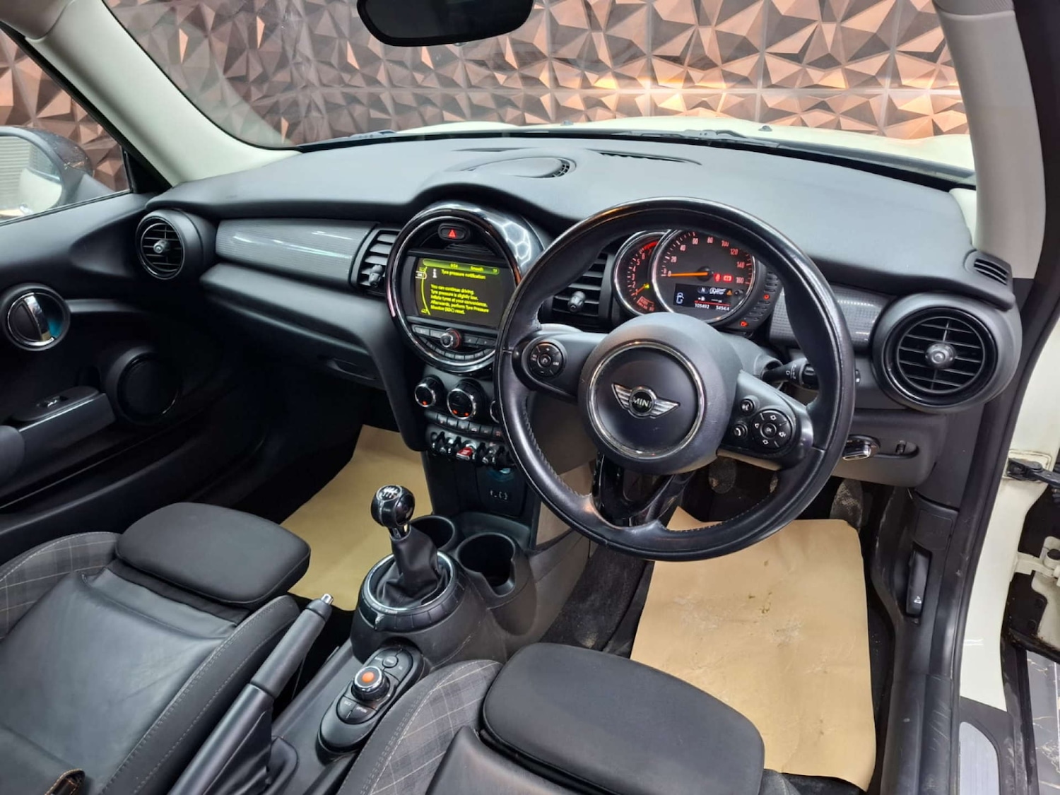 Used MINI Hatch 2017 for sale - 76921396: Photo 25