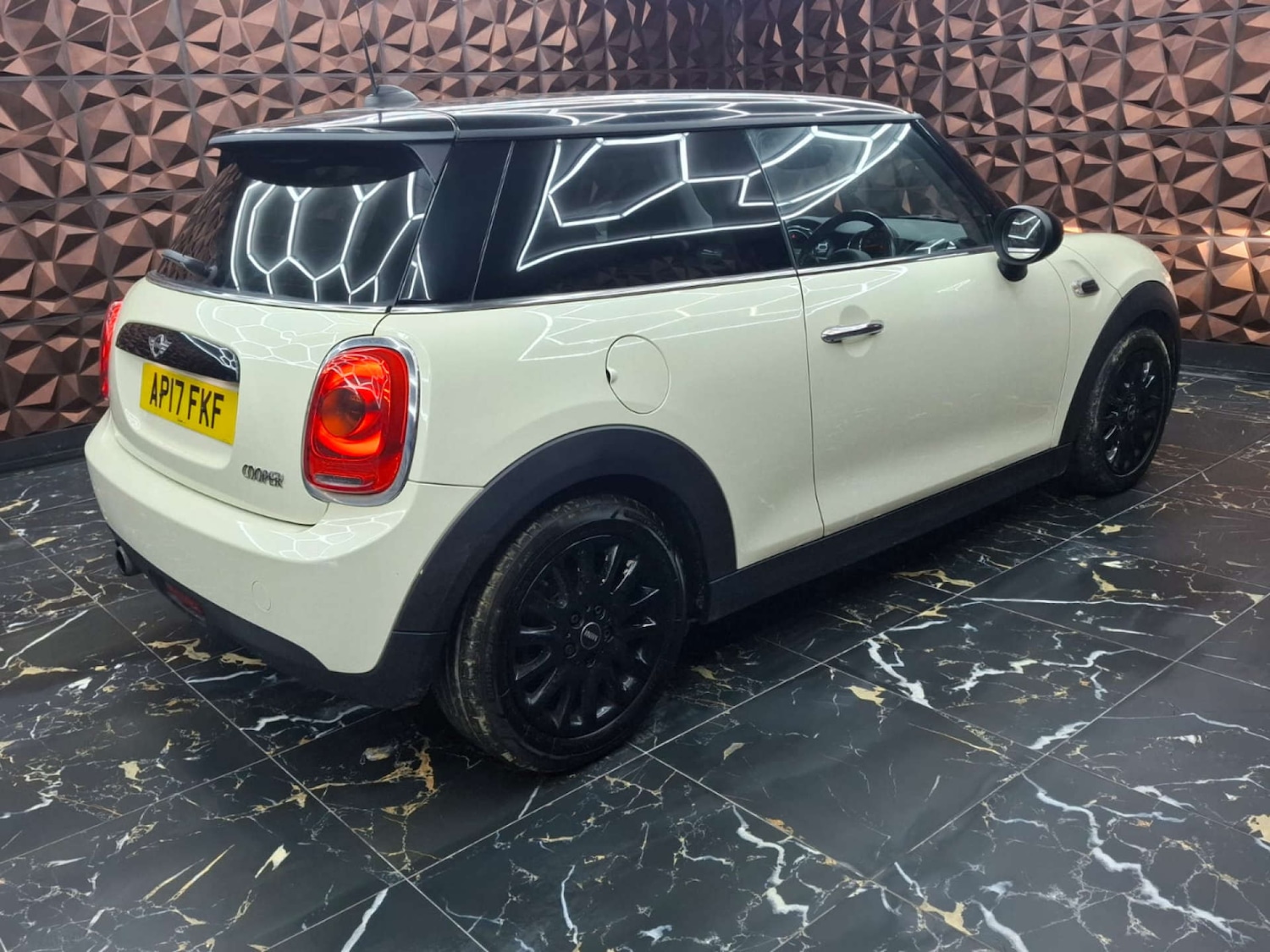 Used MINI Hatch 2017 for sale - 76921396: Photo 38