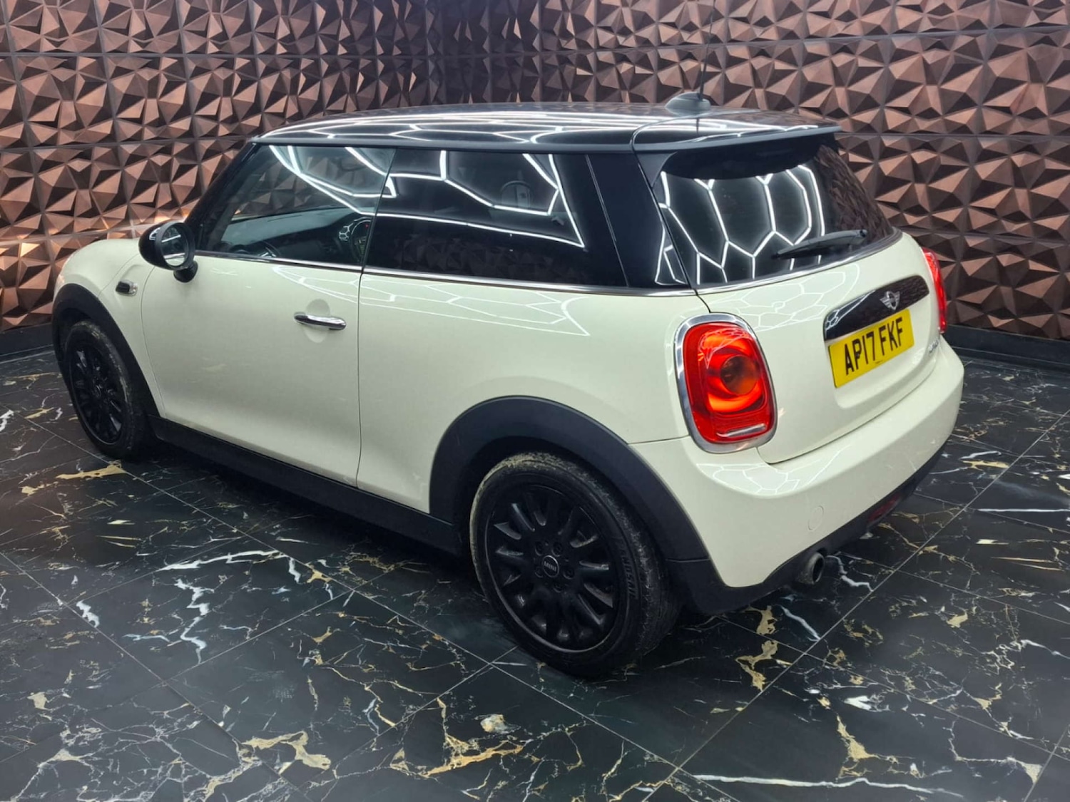 Used MINI Hatch 2017 for sale - 76921396: Photo 40