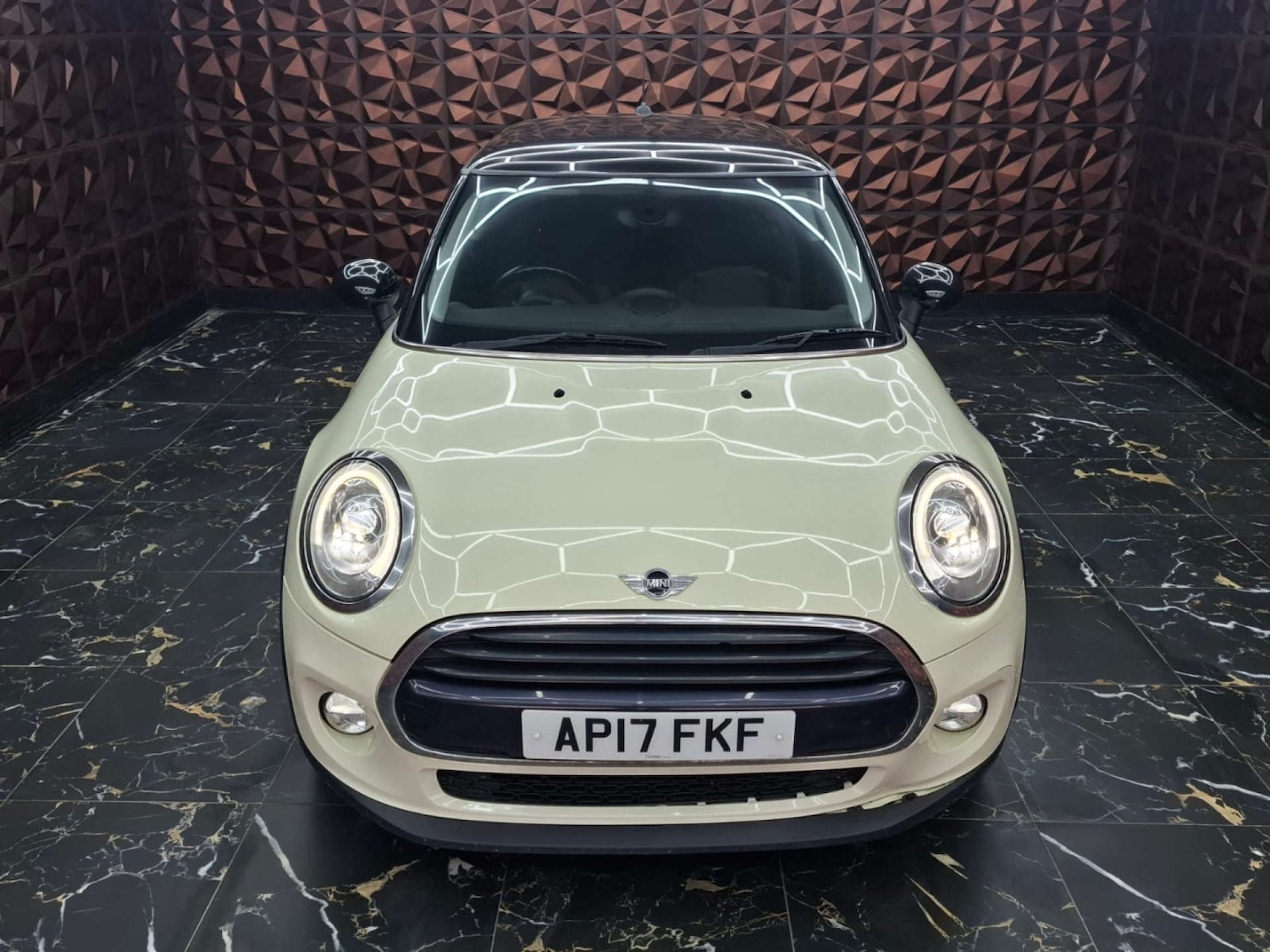 Used MINI Hatch 2017 for sale - 76921396: Photo 5