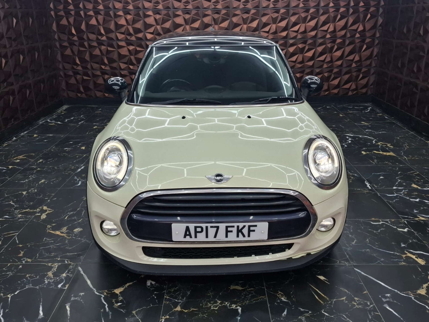 Used MINI Hatch 2017 for sale - 76921396: Photo 6