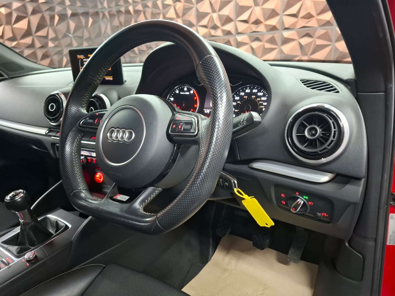 Used Audi A3 2014 for sale - 76921460: Photo 14