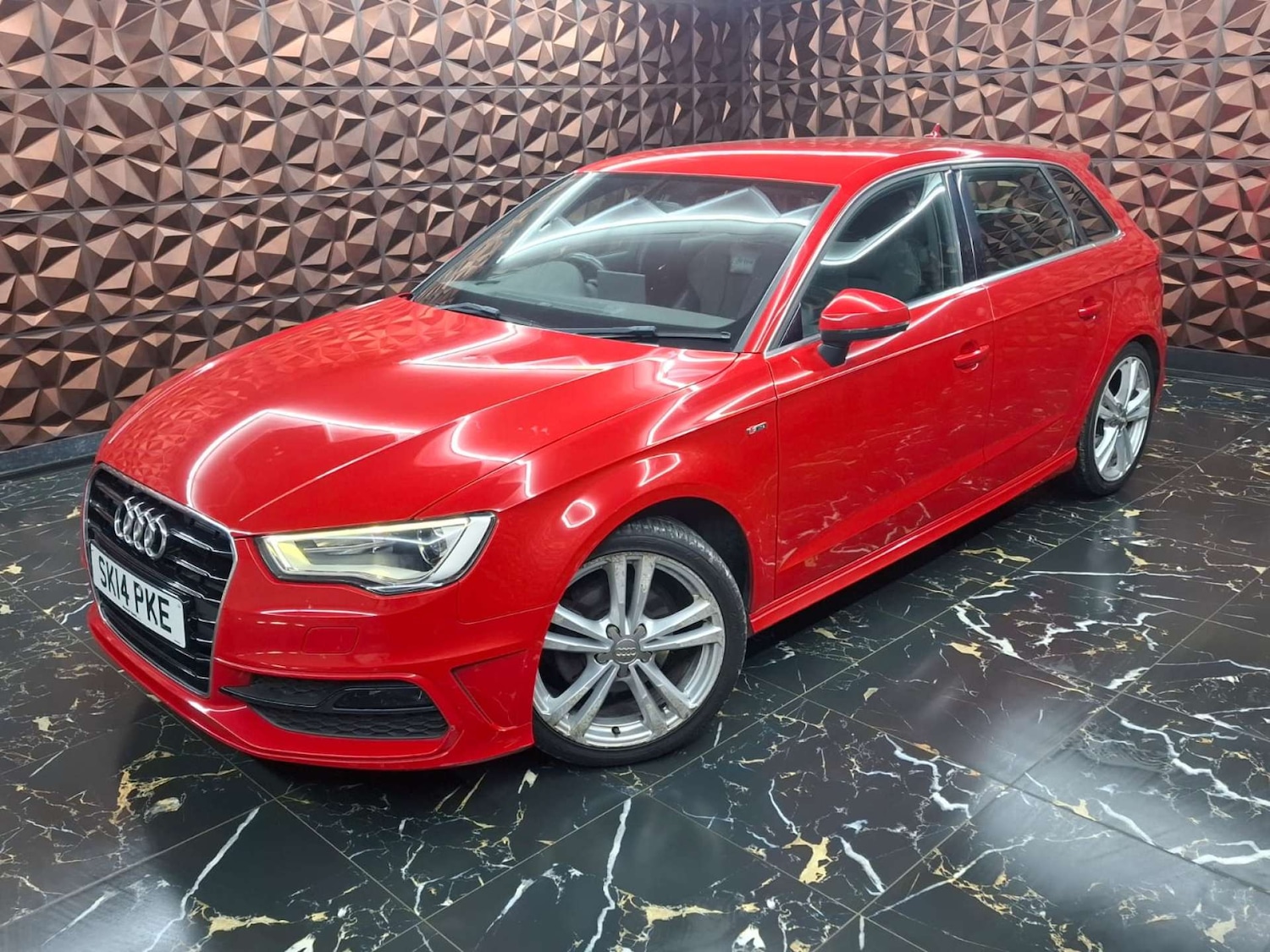 Used Audi A3 2014 for sale - 76921460: Photo 5