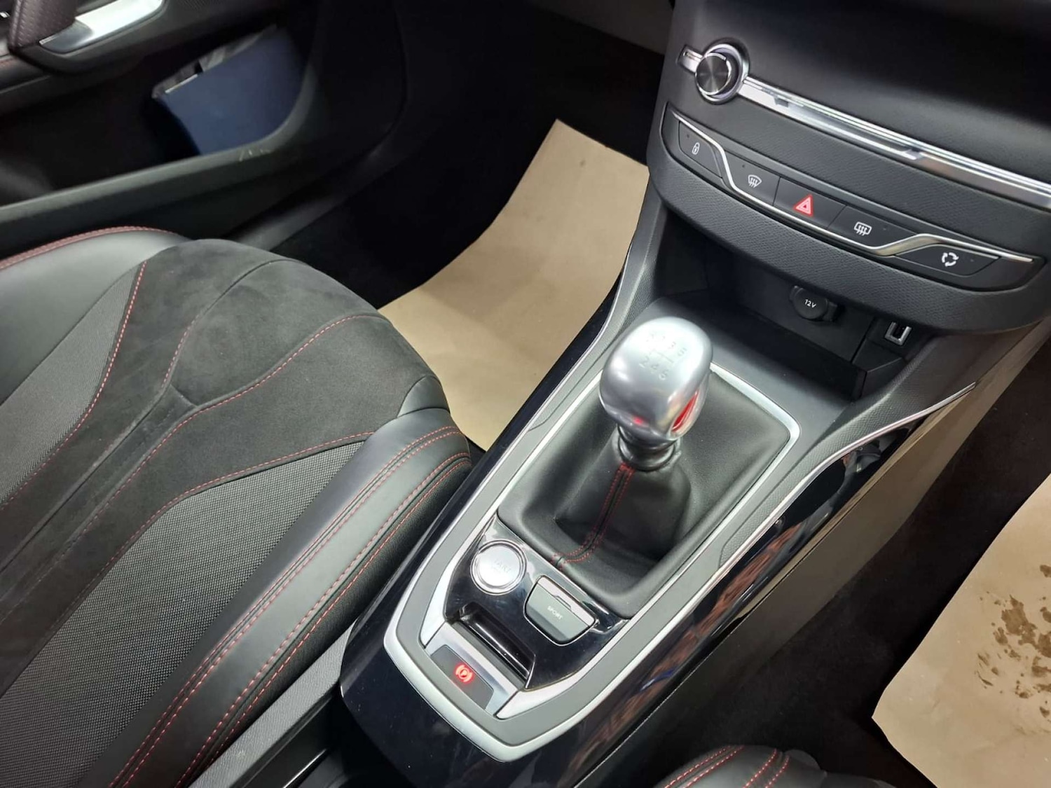 Used Peugeot 308 2017 for sale - 76921386: Photo 12