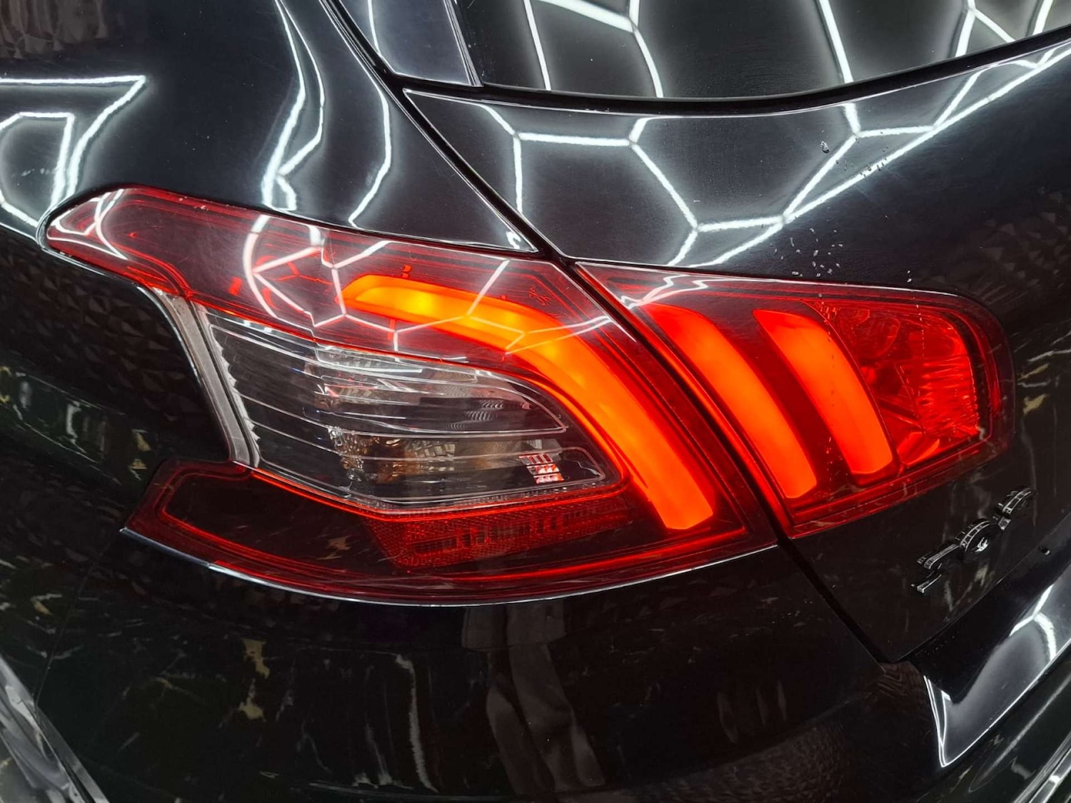 Used Peugeot 308 2017 for sale - 76921386: Photo 32