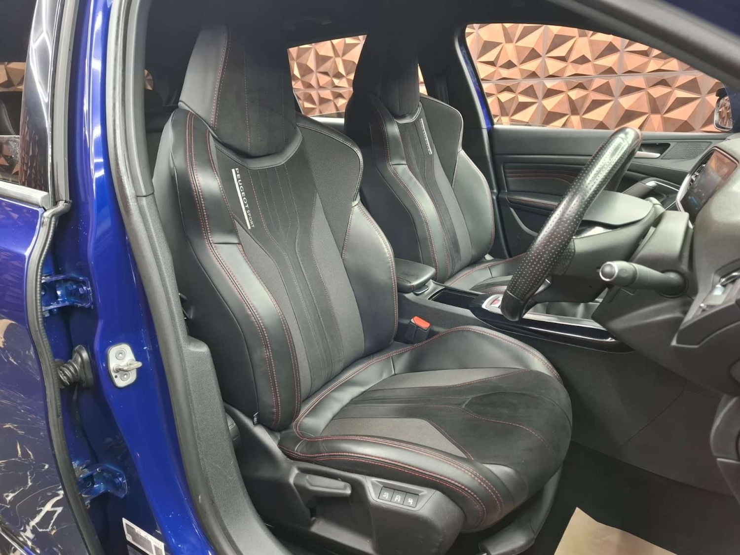 Used Peugeot 308 2017 for sale - 76921386: Photo 7