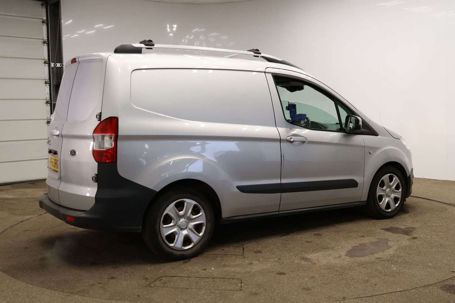 Used Ford Transit Courier 2016 for sale - 77151223: Photo 8