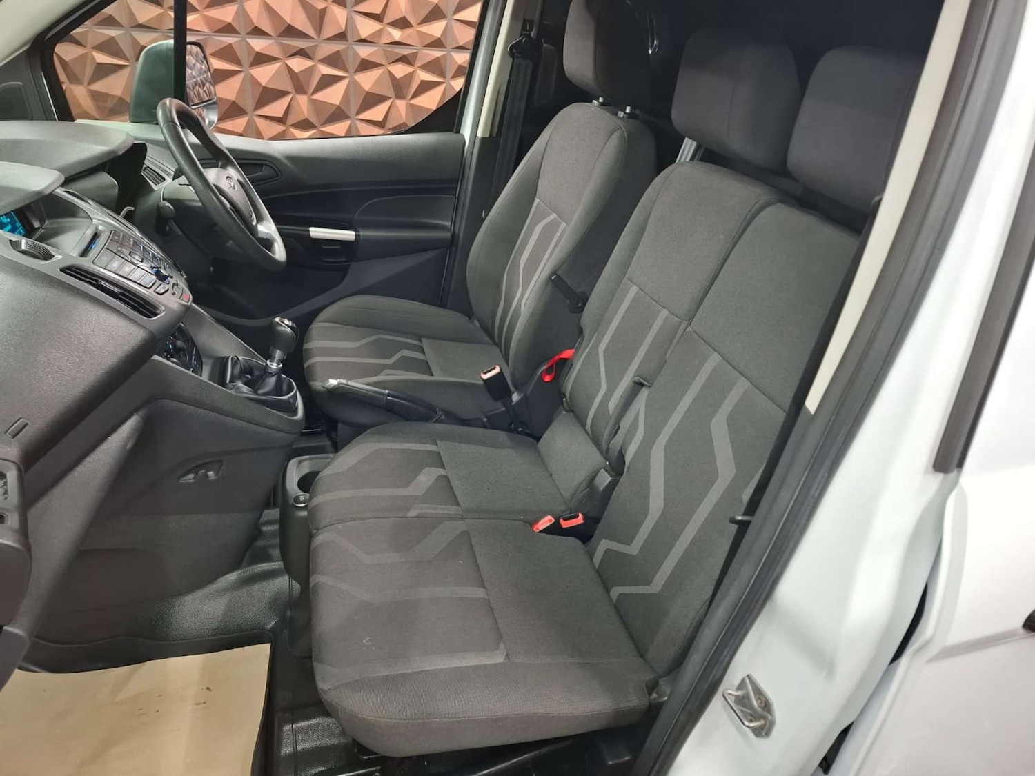 Used Ford Transit Connect 2017 for sale - 77151191: Photo 10