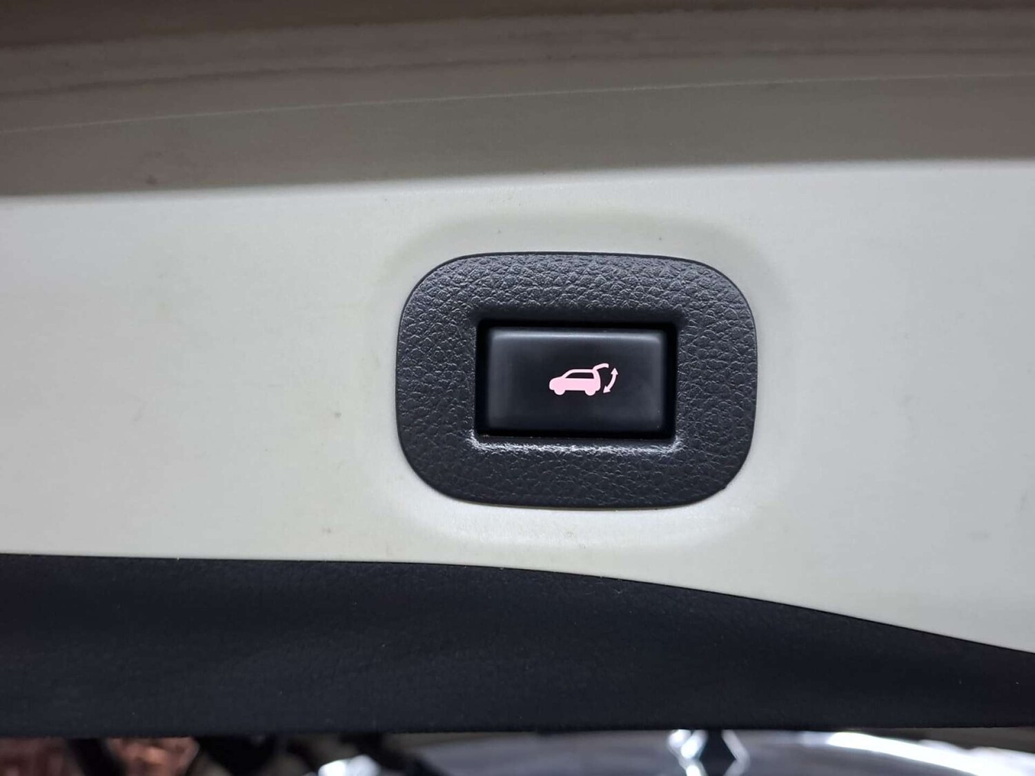 Used Nissan X-Trail 2015 for sale - 76921410: Photo 33