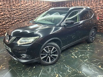 Used Nissan X-Trail 2015 for sale - 76921410: Photo