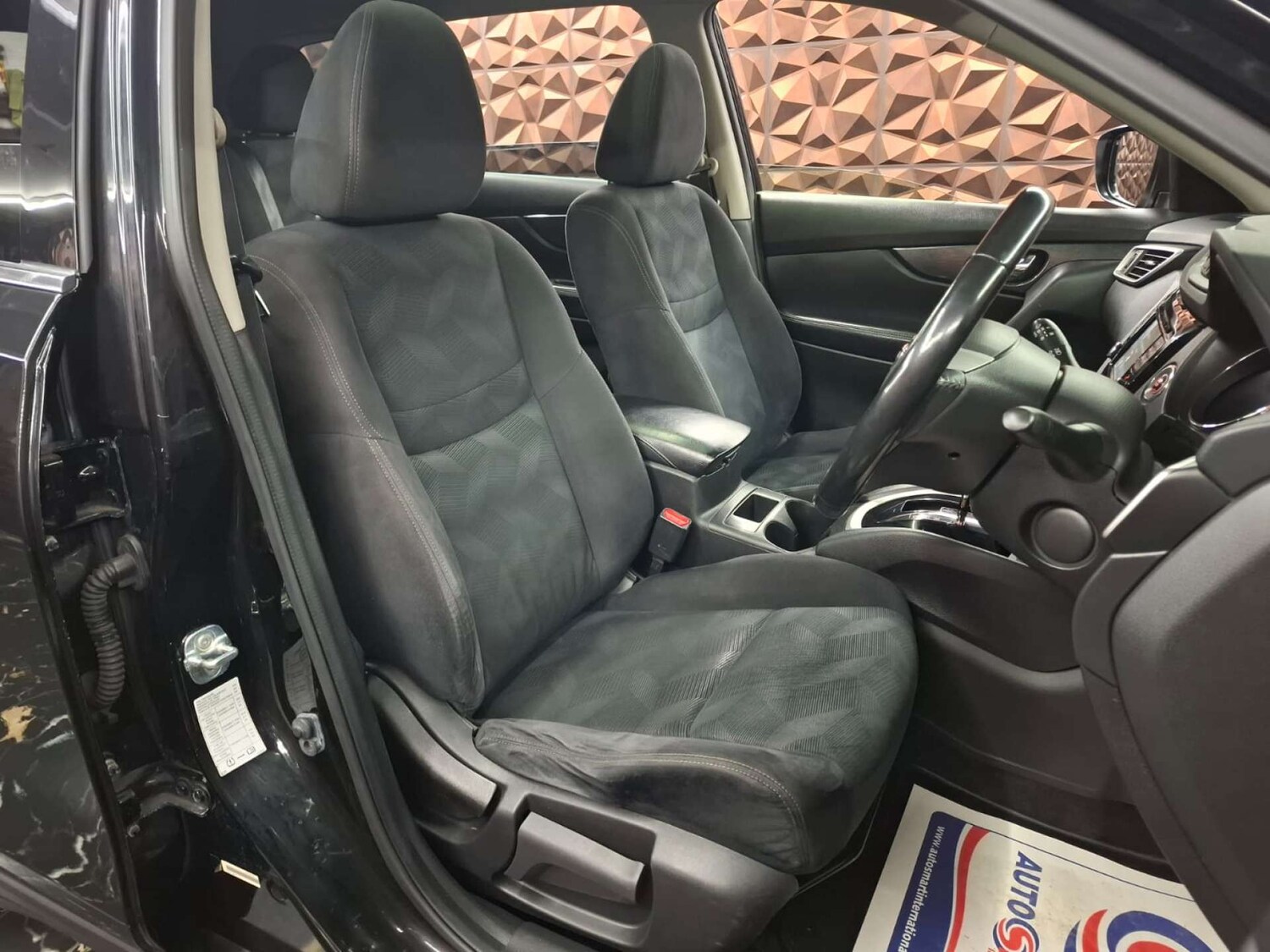 Used Nissan X-Trail 2015 for sale - 76921410: Photo 8