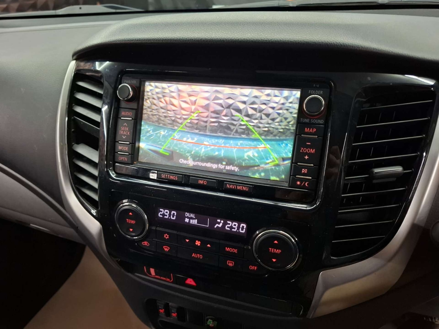 Used Mitsubishi L200 2016 for sale - 76921307: Photo 23