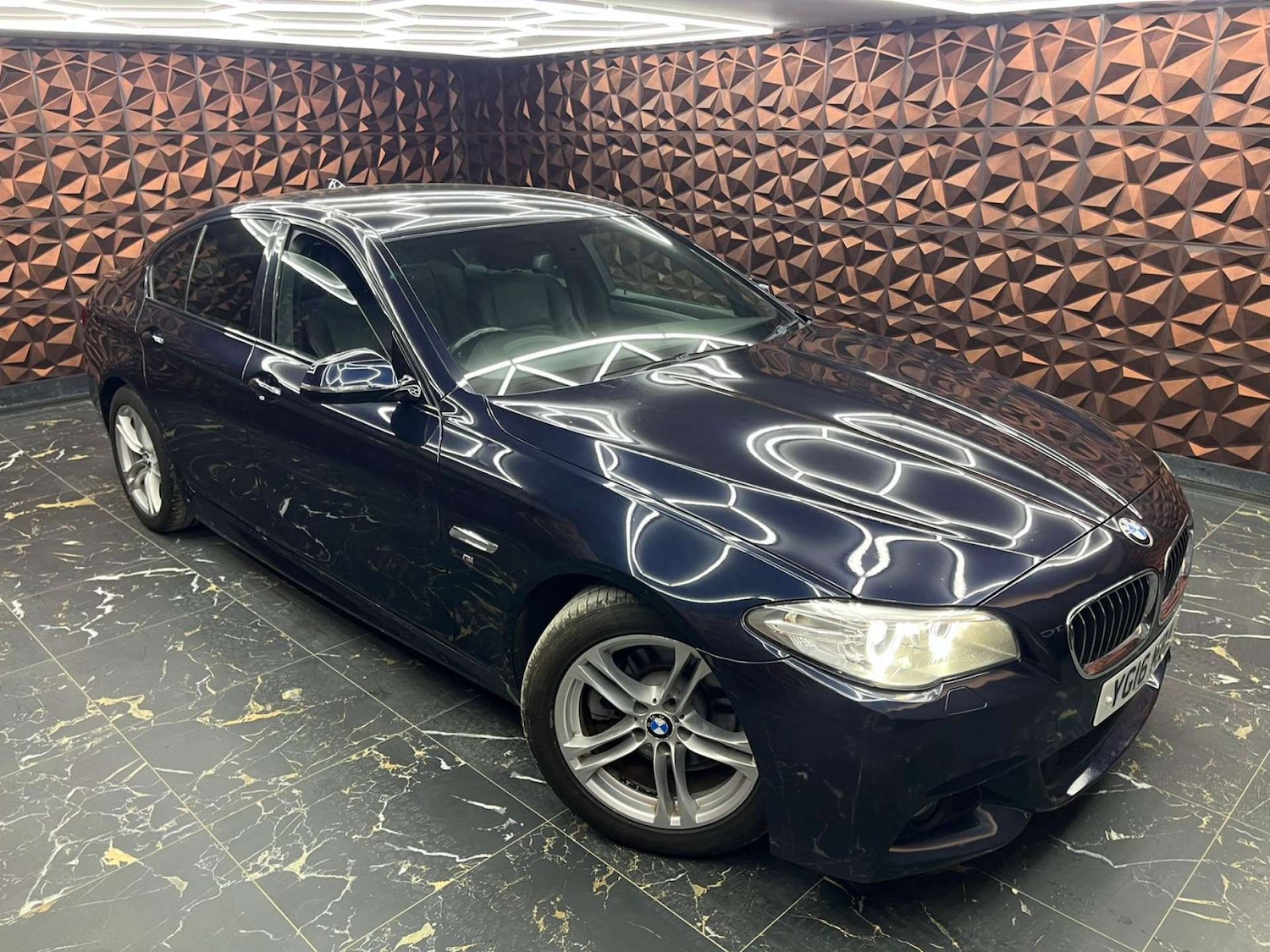 Used BMW 5 Series 2016 for sale - 76921418: Photo 2