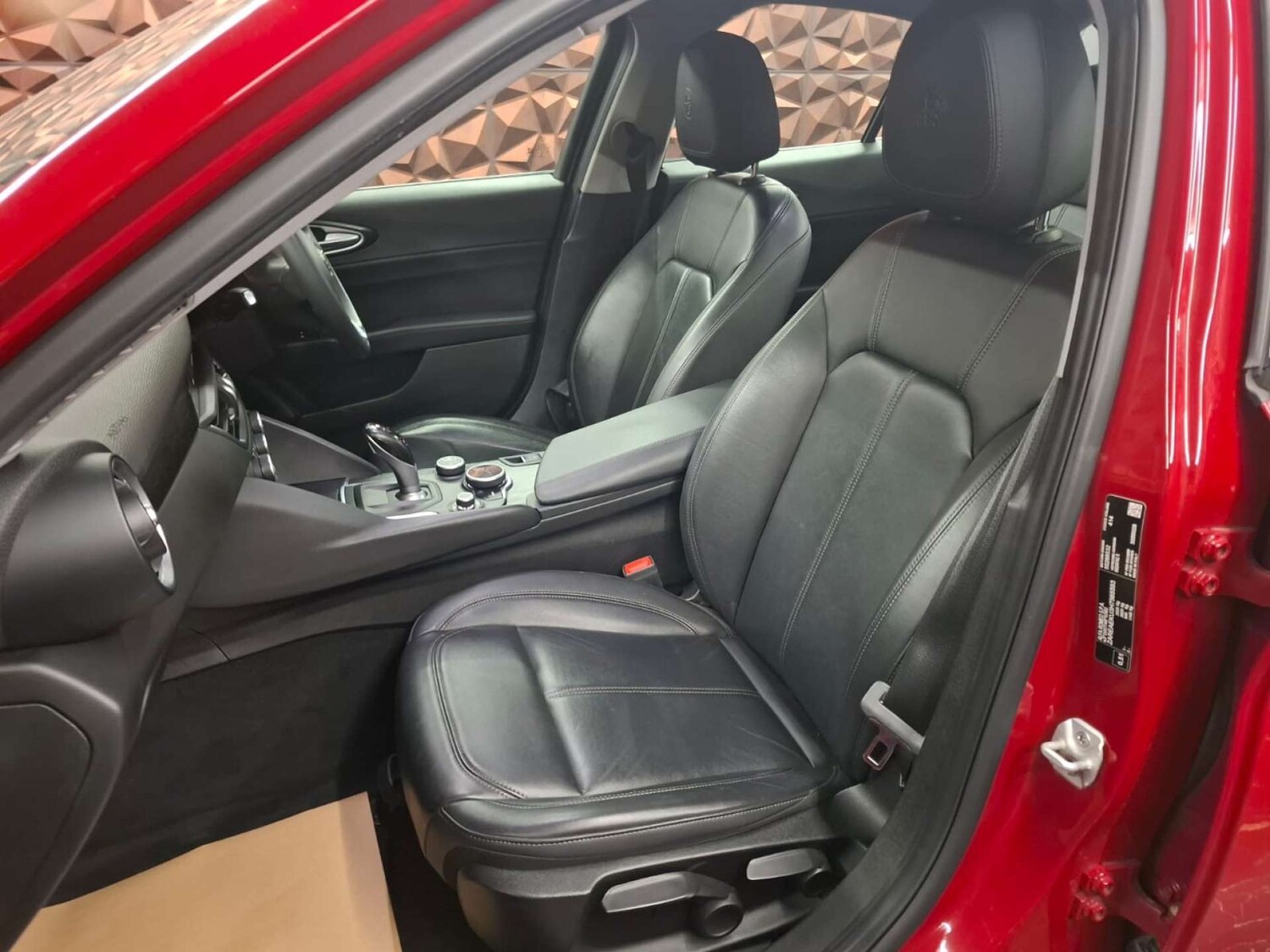 Used Alfa Romeo Giulia 2018 for sale - 76921519: Photo 27