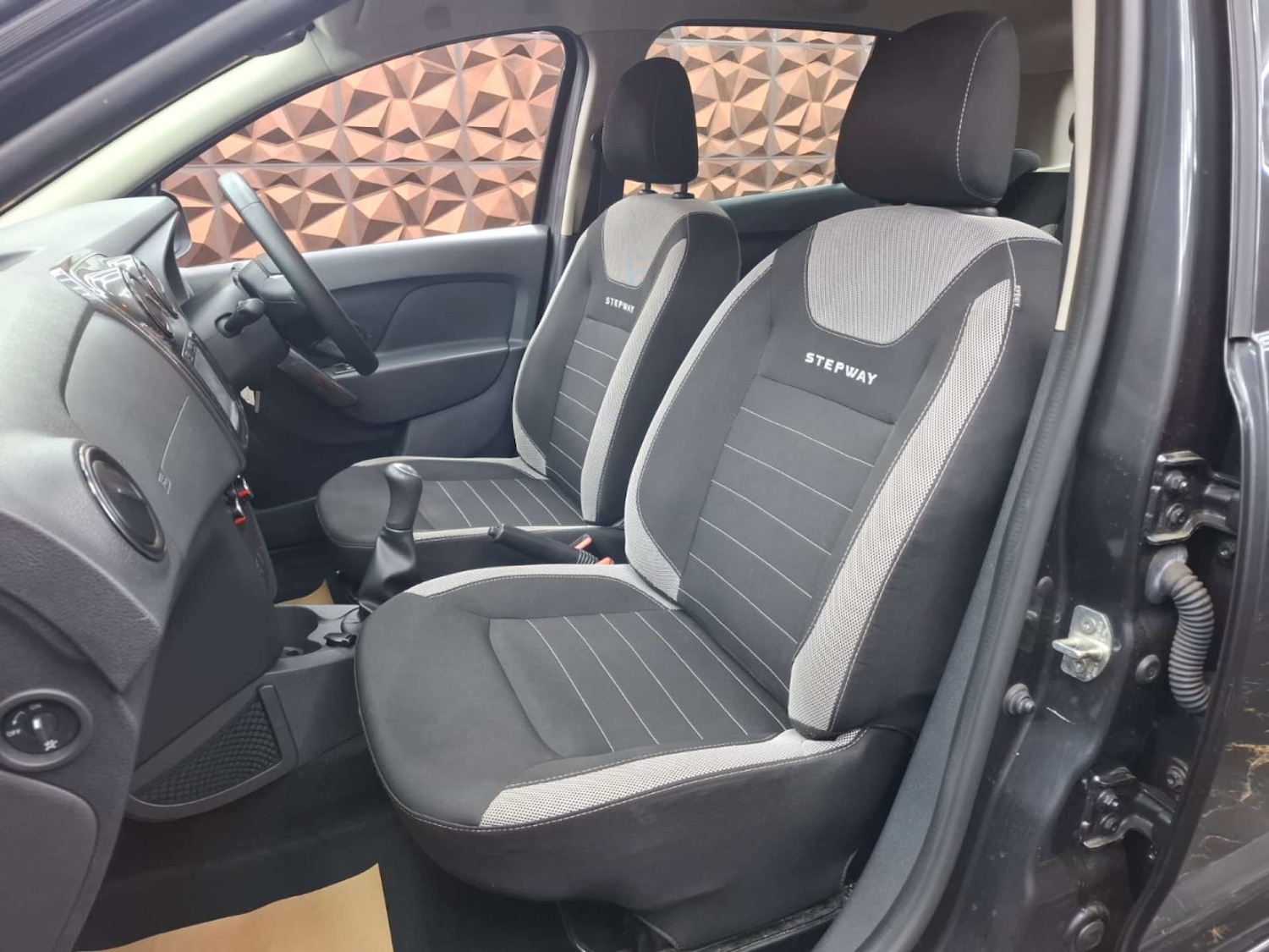 Used Dacia Sandero Stepway 2018 for sale - 76921500: Photo 15