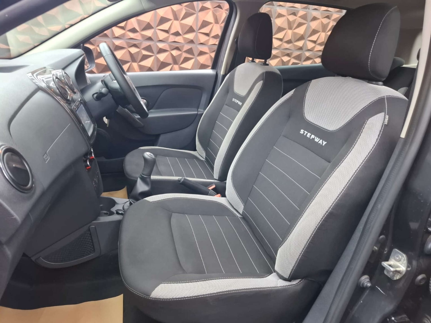 Used Dacia Sandero Stepway 2018 for sale - 76921500: Photo 16