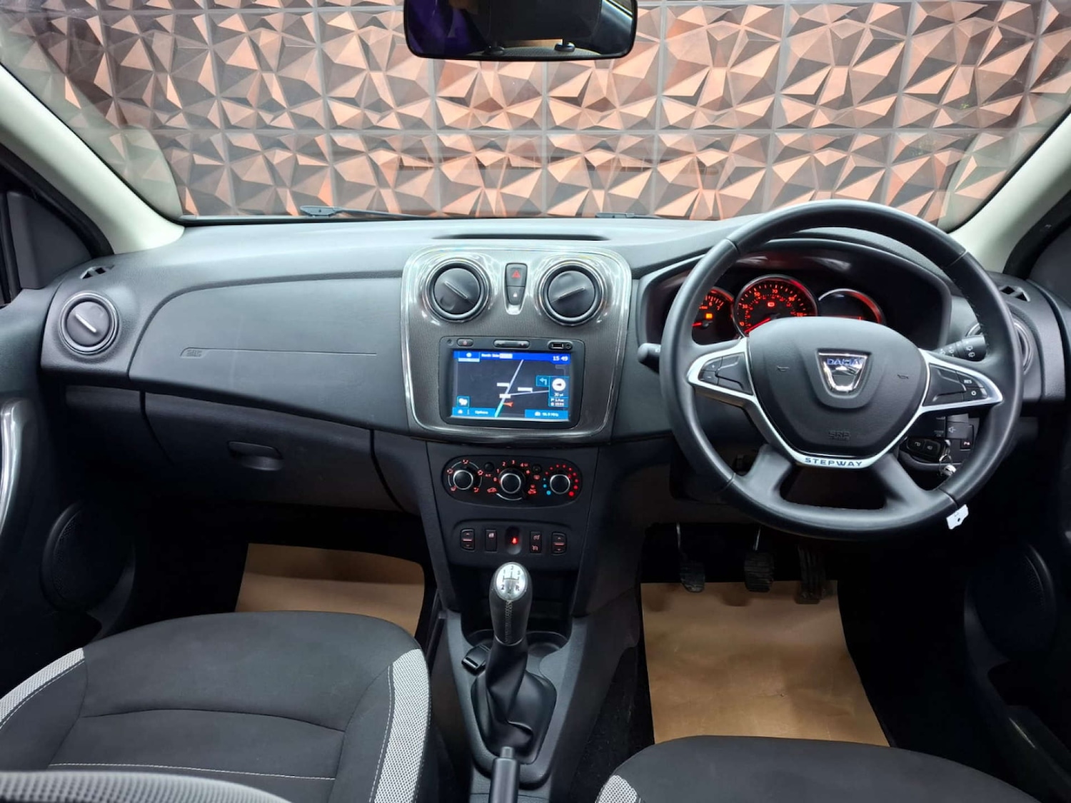 Used Dacia Sandero Stepway 2018 for sale - 76921500: Photo 25
