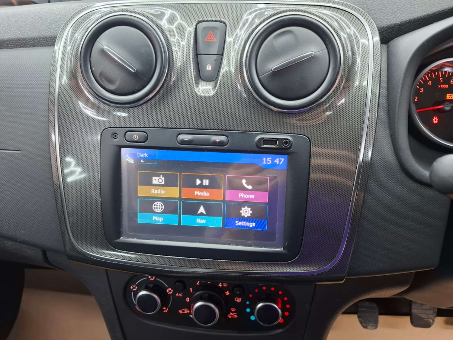 Used Dacia Sandero Stepway 2018 for sale - 76921500: Photo 30