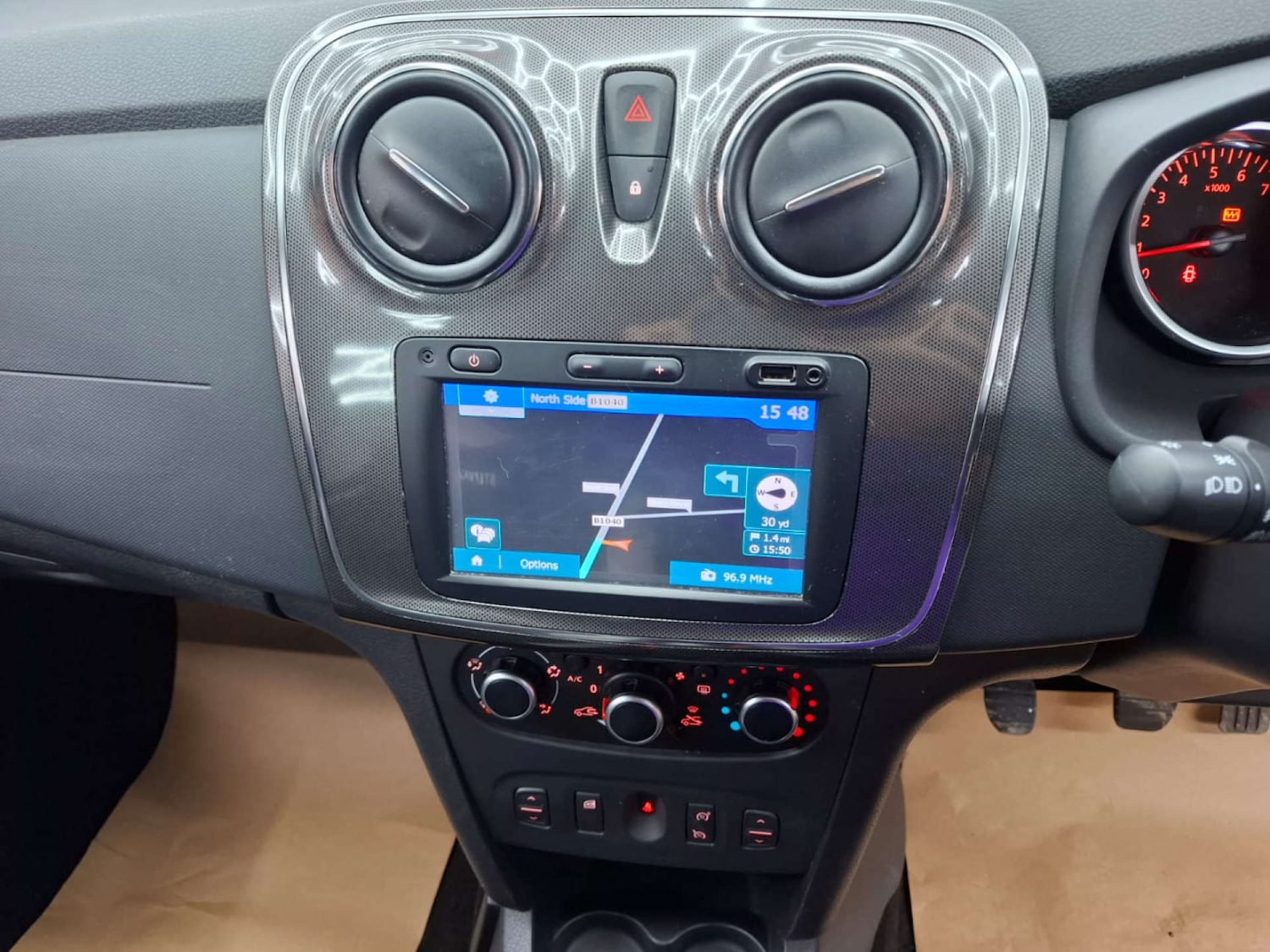 Used Dacia Sandero Stepway 2018 for sale - 76921500: Photo 32