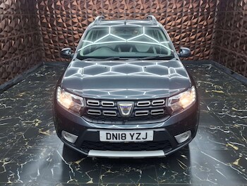Used Dacia Sandero Stepway 2018 for sale - 76921500: Photo